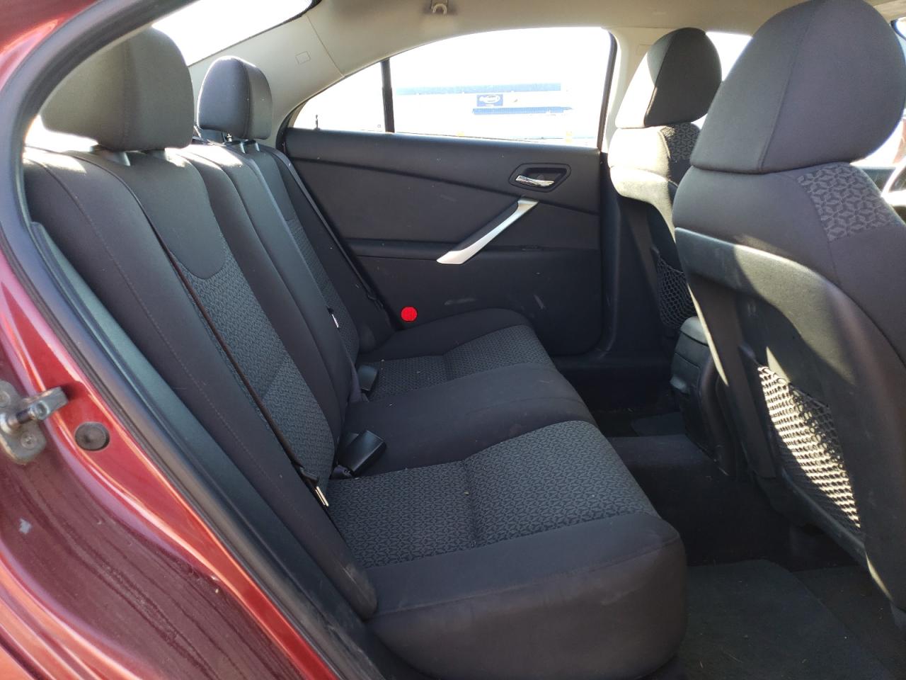 2010 Pontiac G6 - Image 10