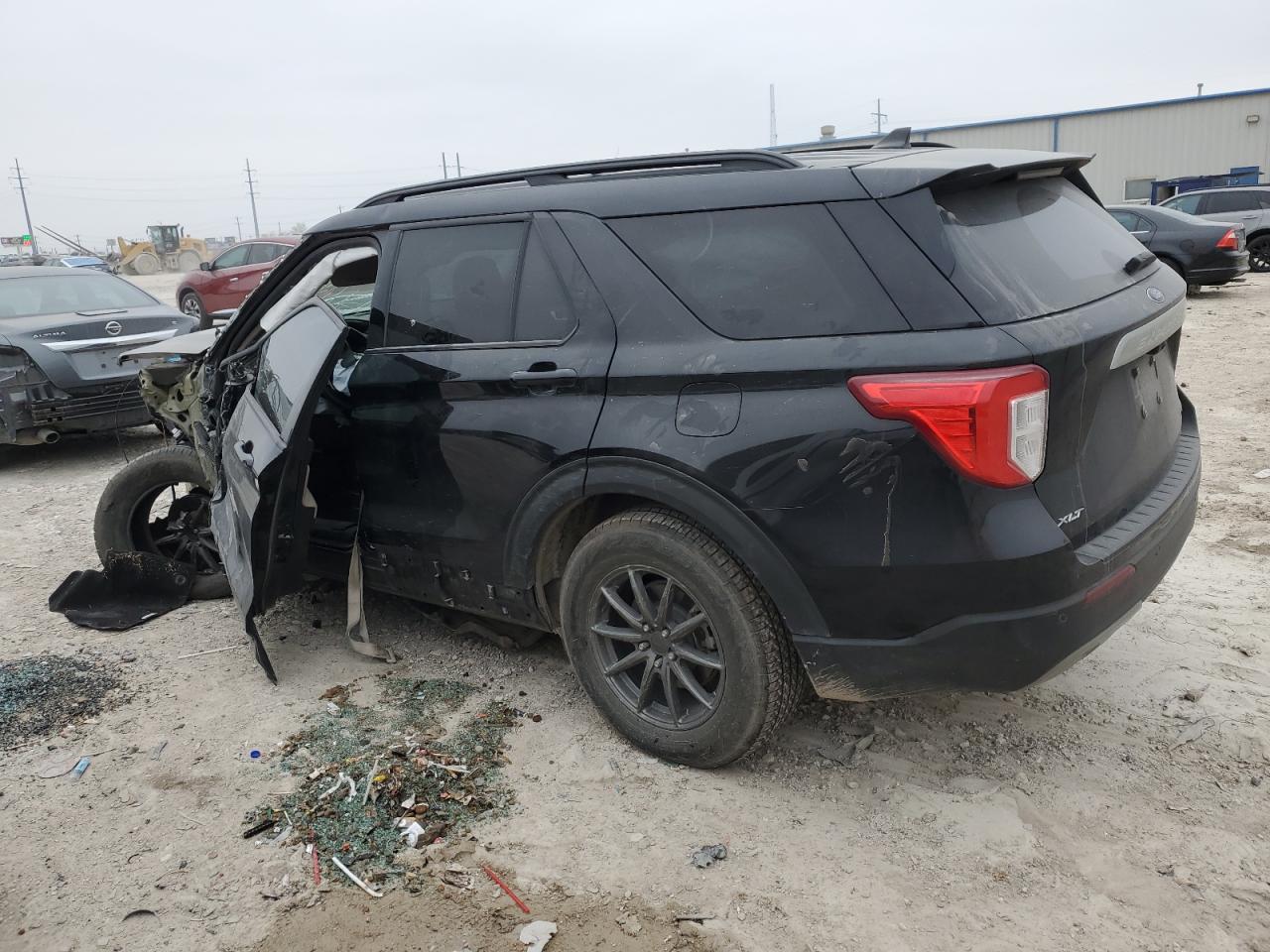 2023 Ford Explorer - Image 2