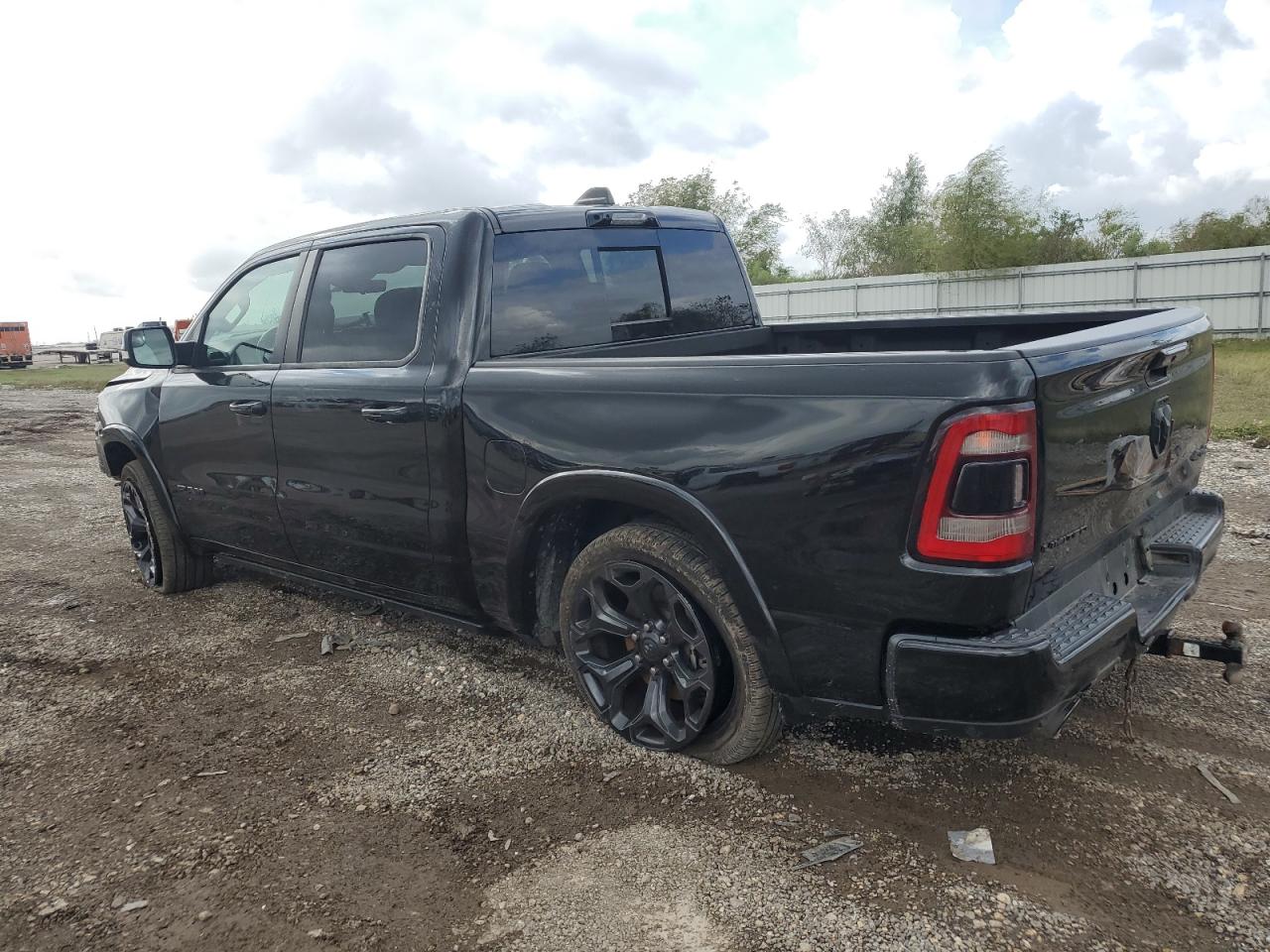 2022 RAM 1500 - Image 2