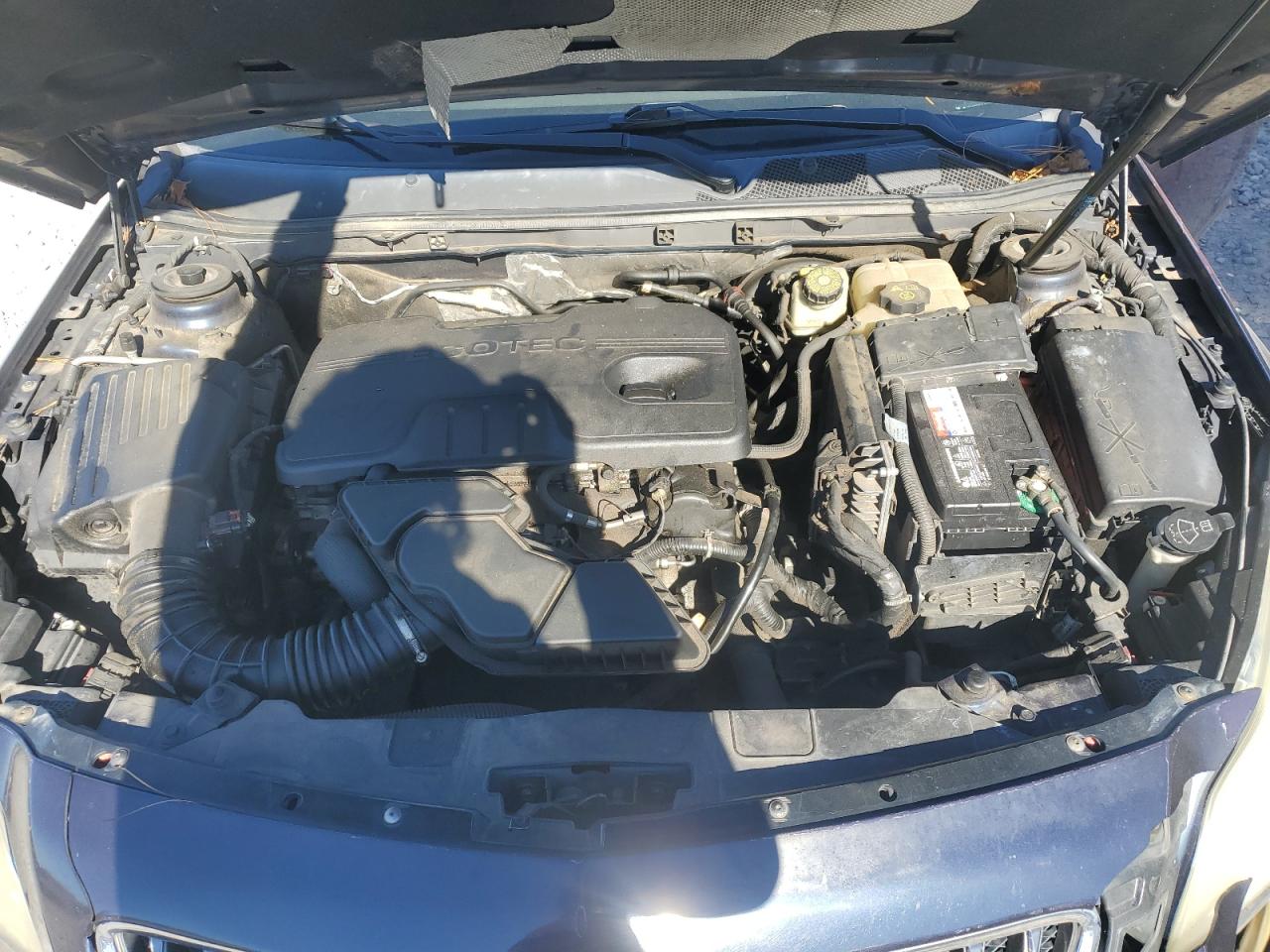 2012 Buick Regal - Image 12