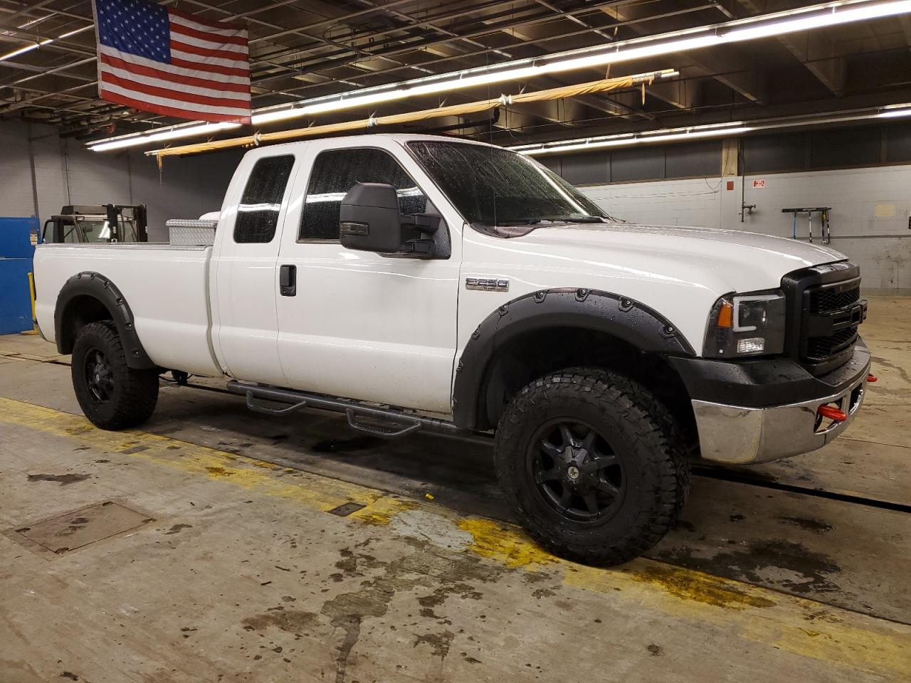 2005 Ford F250 - Image 4