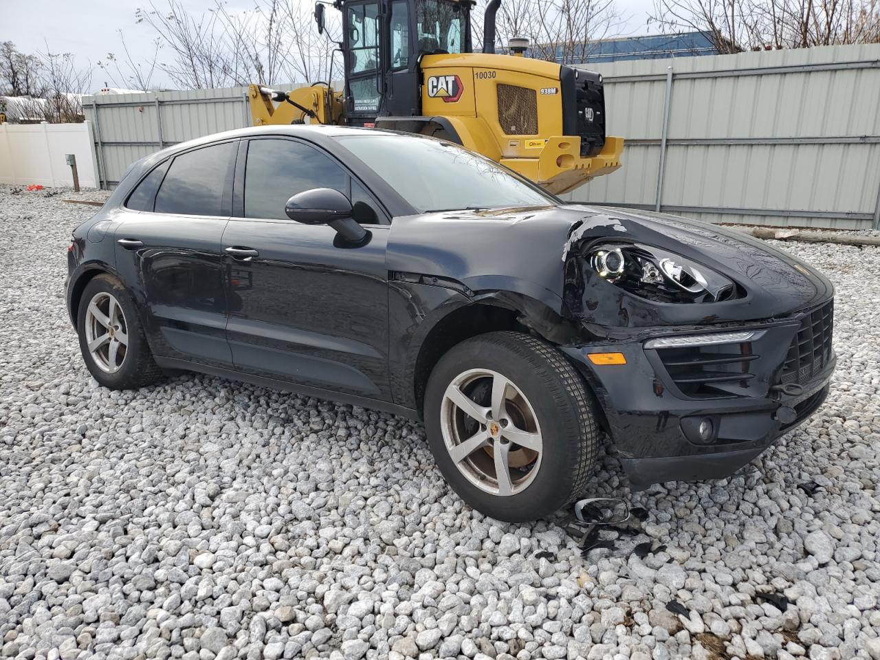 VIN WP1AA2A53HLB02957 2017 PORSCHE MACAN no.4