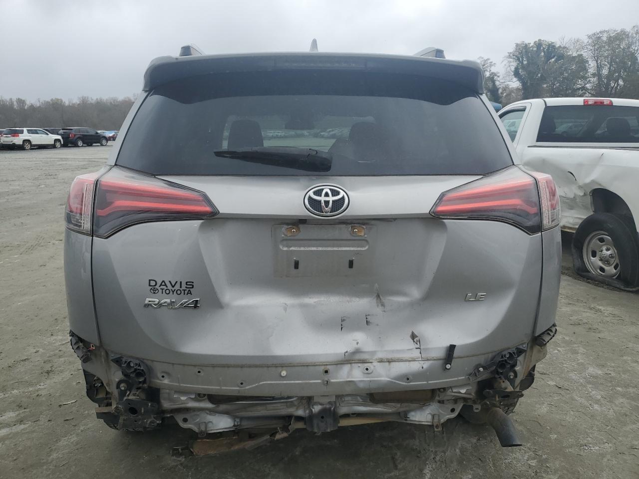 2018 Toyota Rav4 Le VIN: JTMZFREV9JJ165815 Lot: 79458204