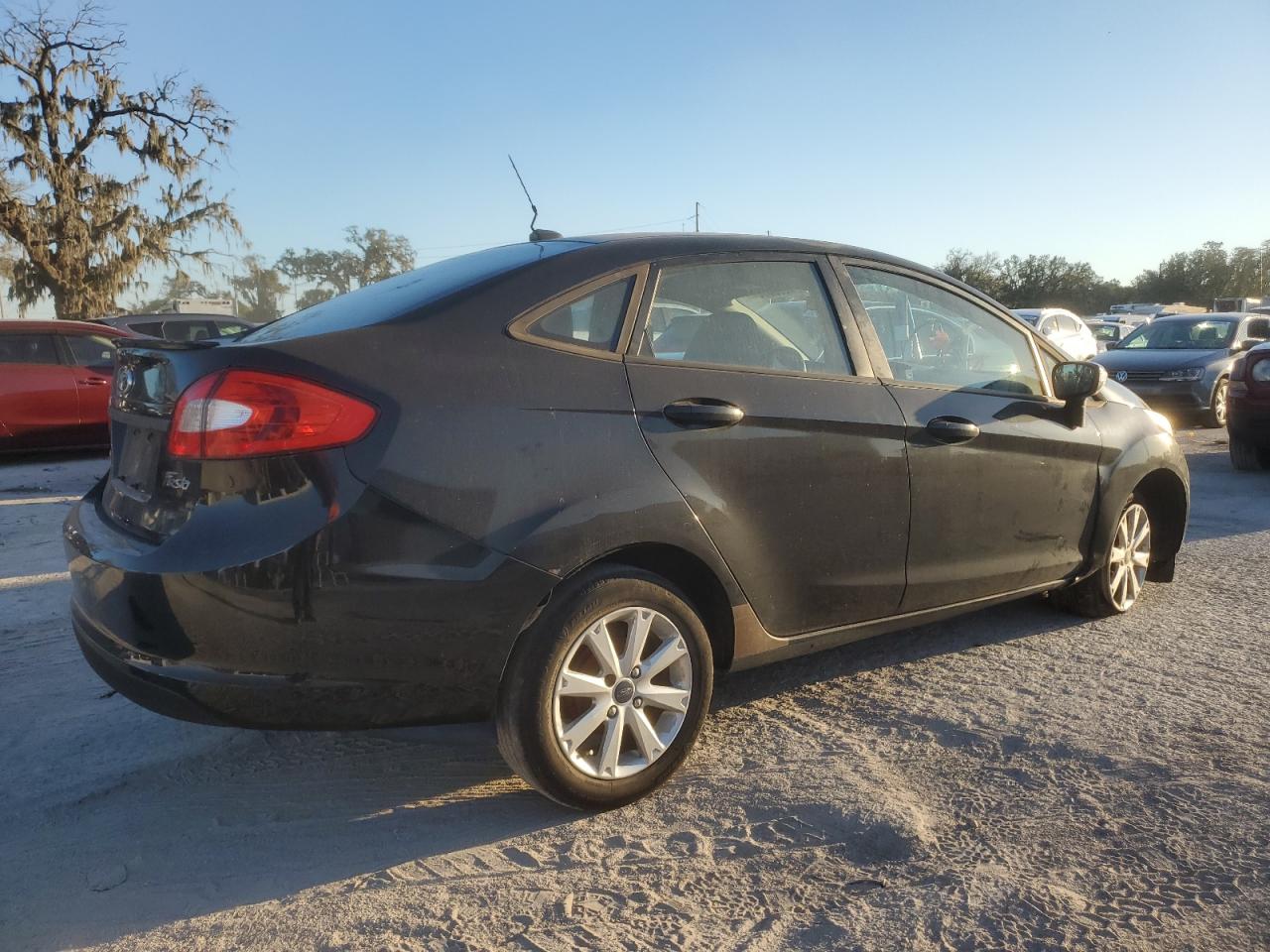 2013 Ford Fiesta - Image 3