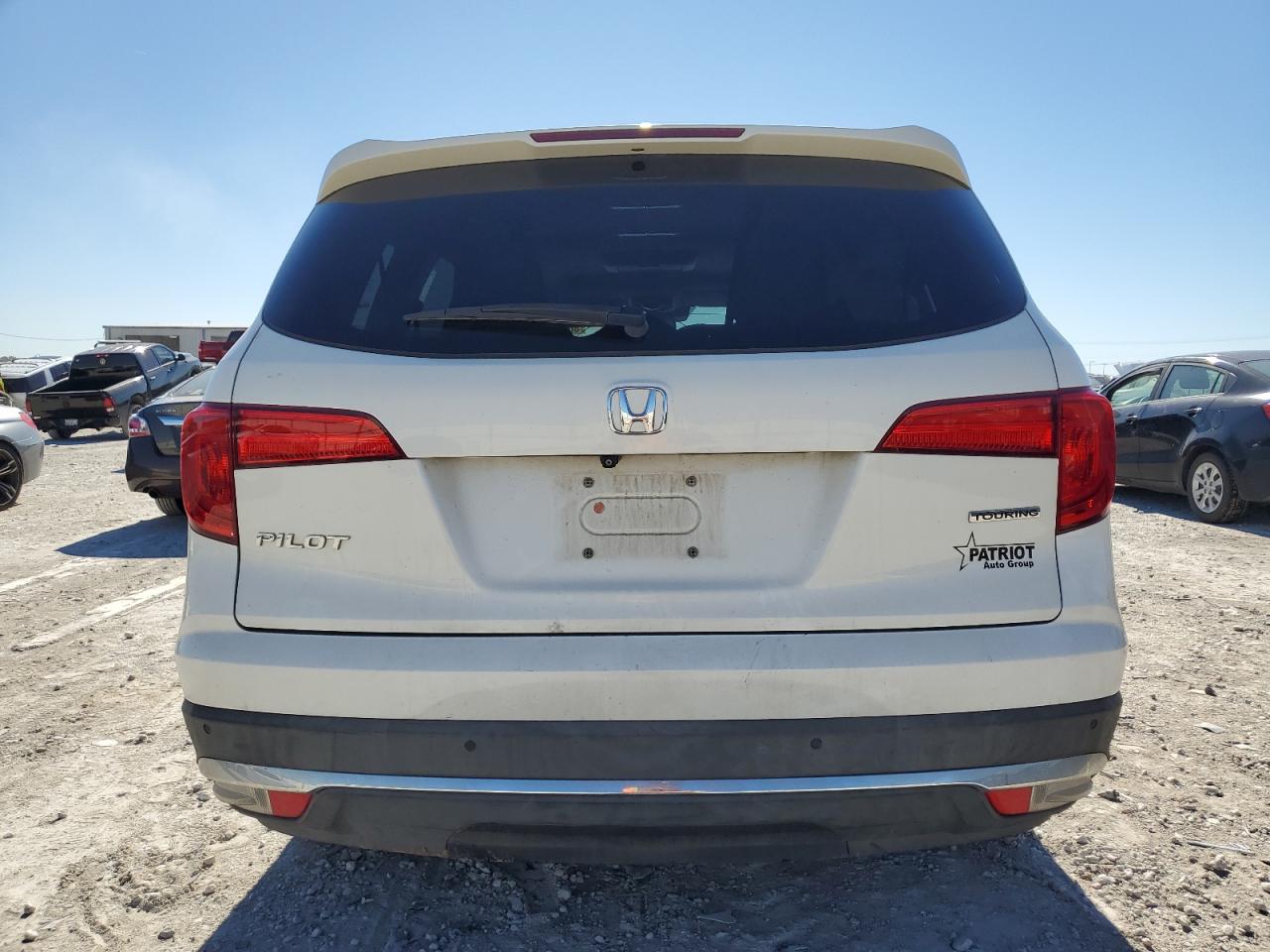 2017 Honda Pilot - Image 6