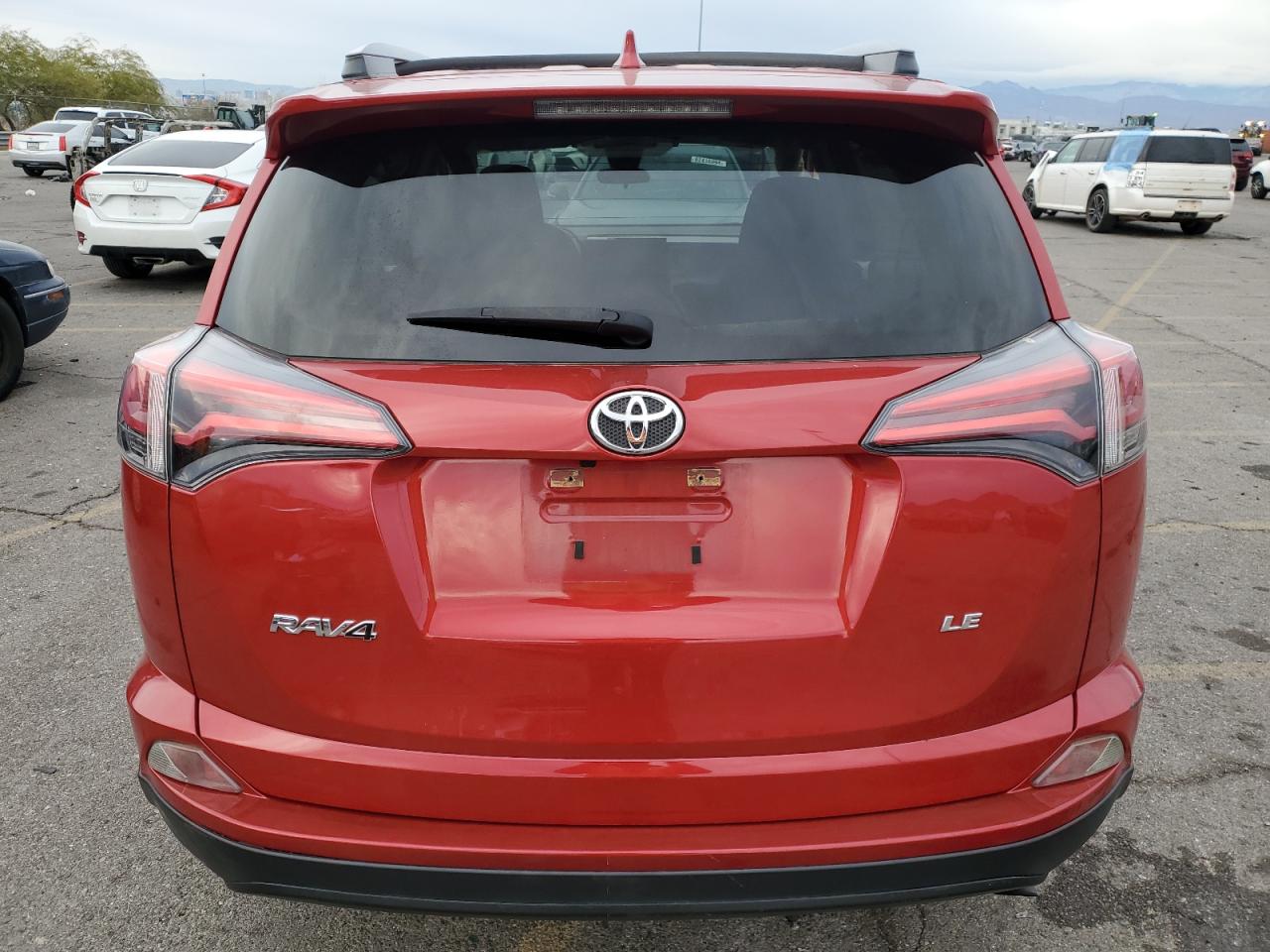 VIN JTMZFREVXHJ130677 2017 TOYOTA RAV4 no.6