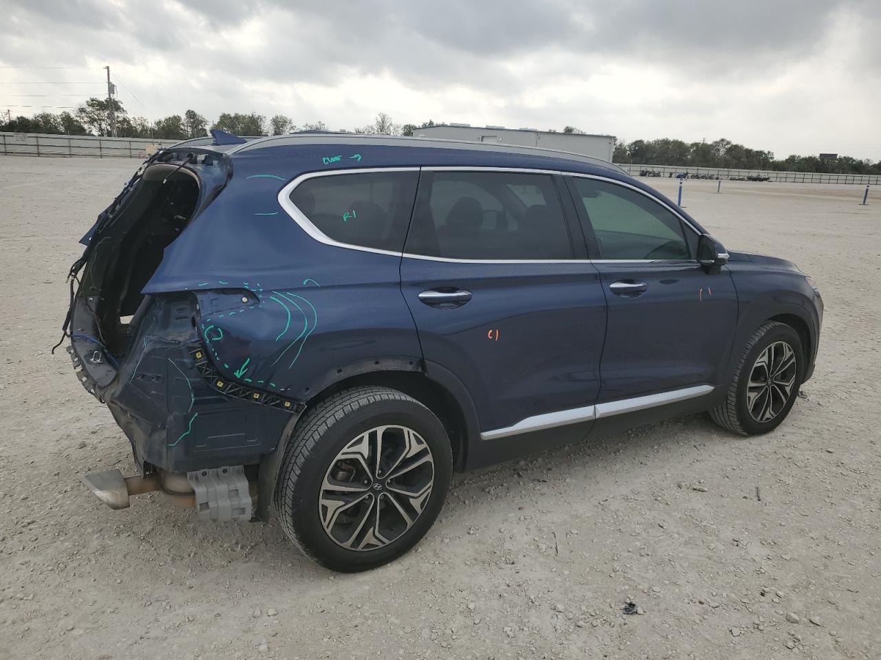 2019 Hyundai Santa Fe - Image 3