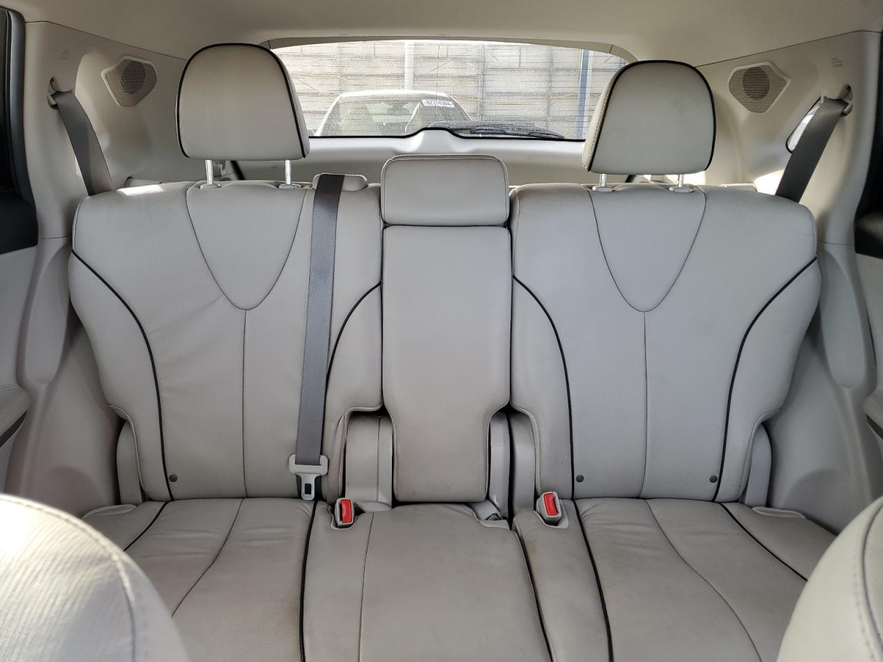 2012 Toyota Venza - Image 10