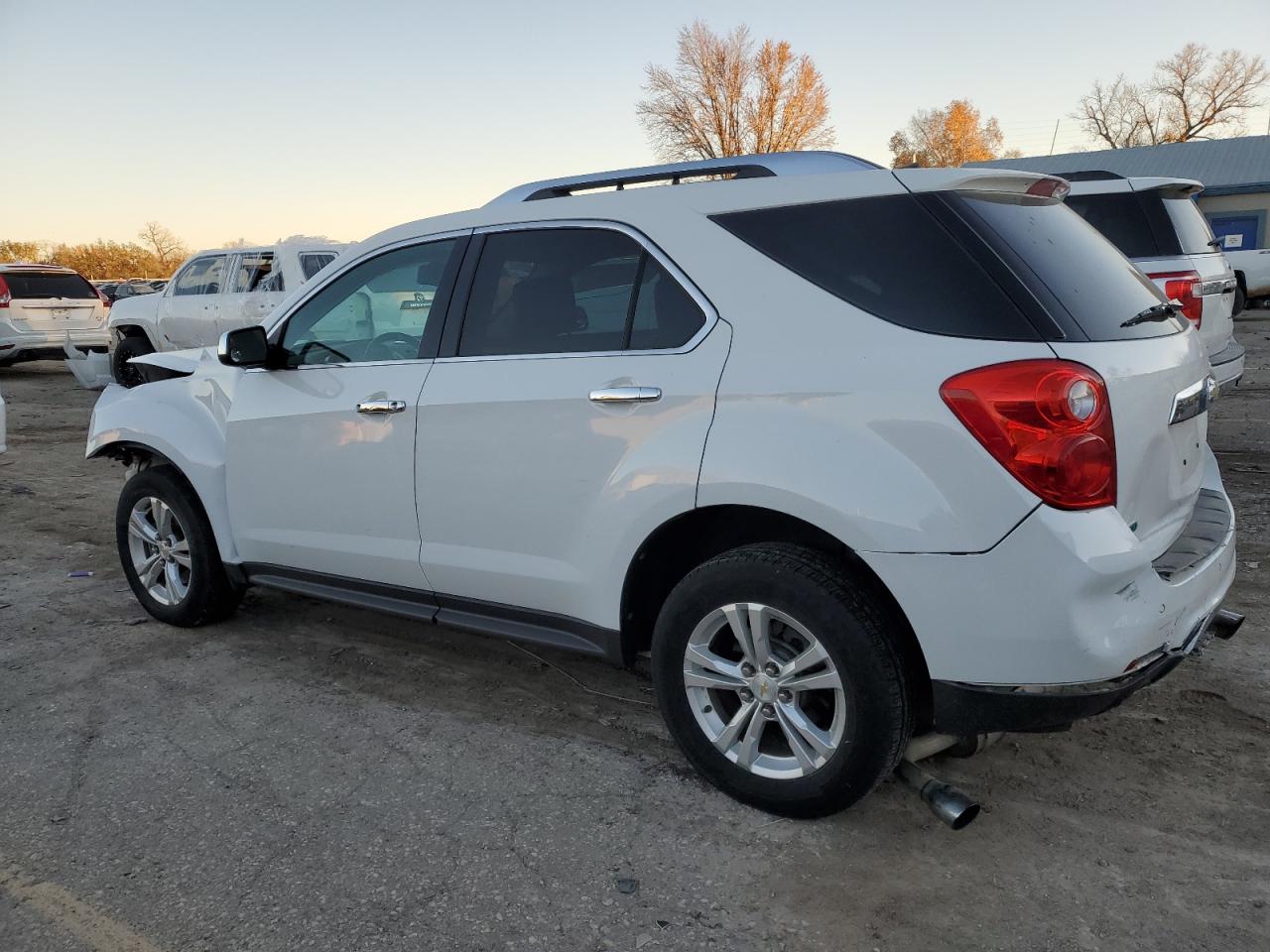 2011 Chevrolet Equinox - Image 2