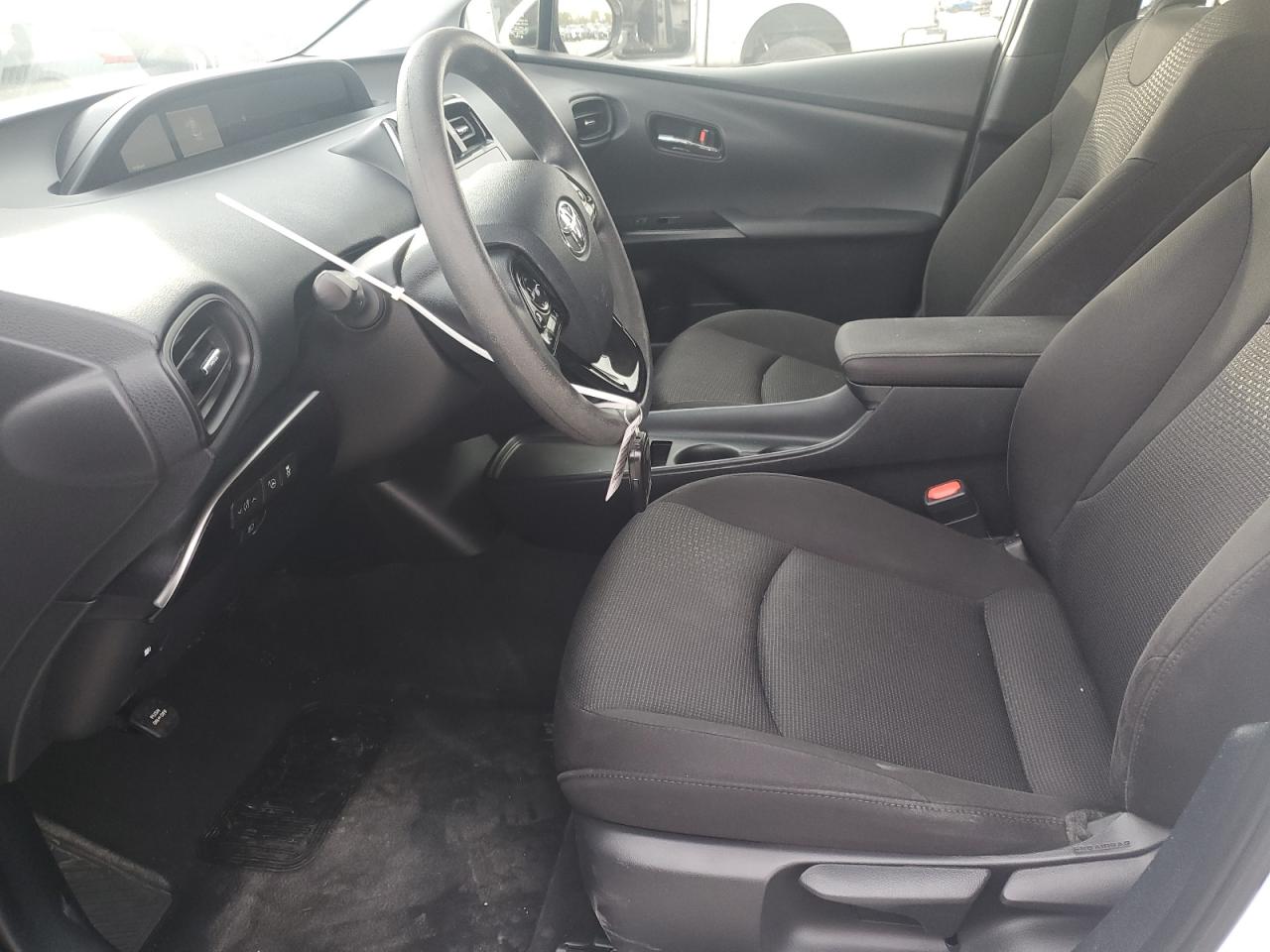 2020 Toyota Prius - Image 7