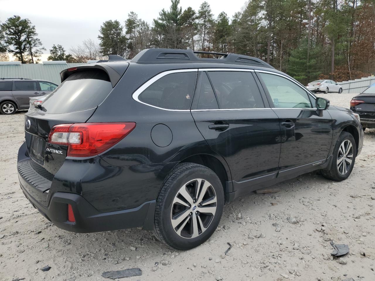2018 Subaru Outback - Image 3