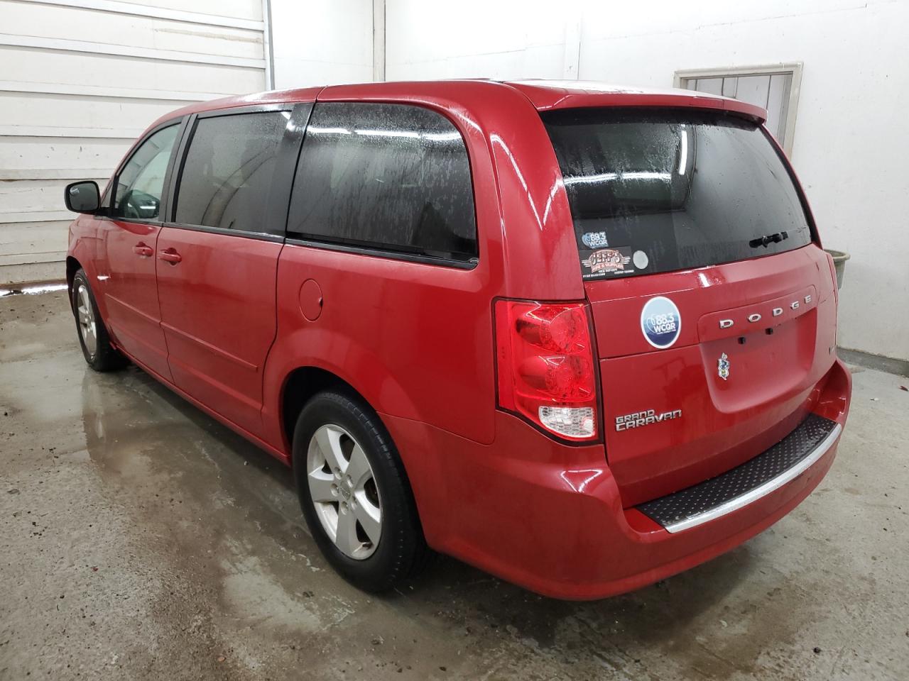 2013 Dodge Caravan - Image 2