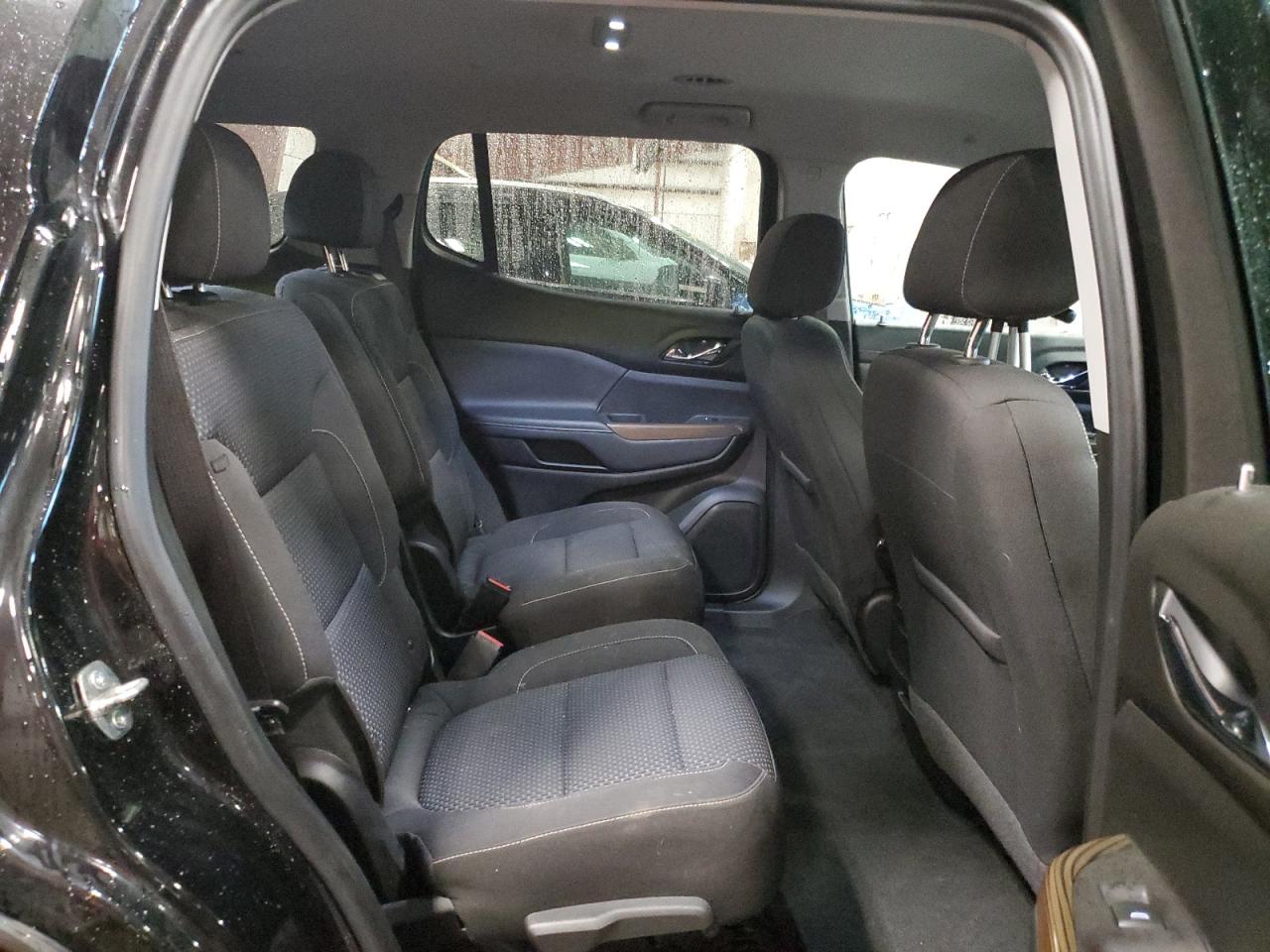 2021 GMC Acadia - Image 11