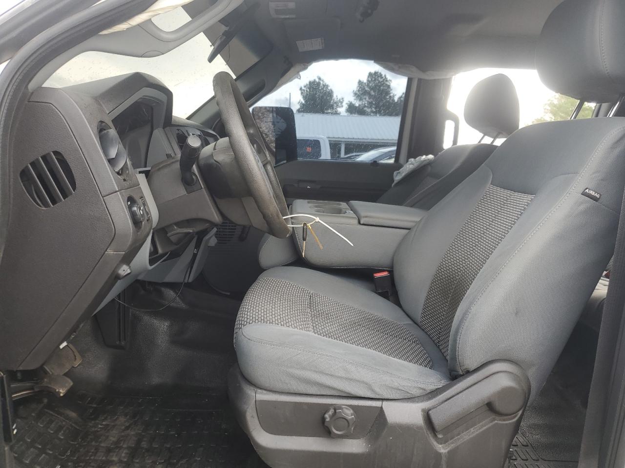 2013 Ford F250 - Image 7