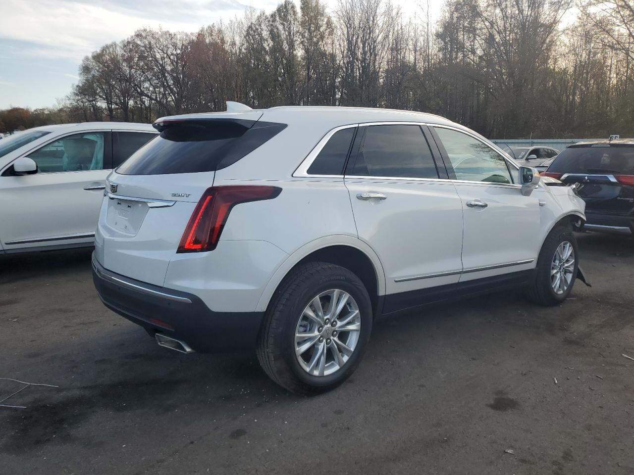 VIN 1GYKNAR45LZ188014 2020 CADILLAC XT5 no.3