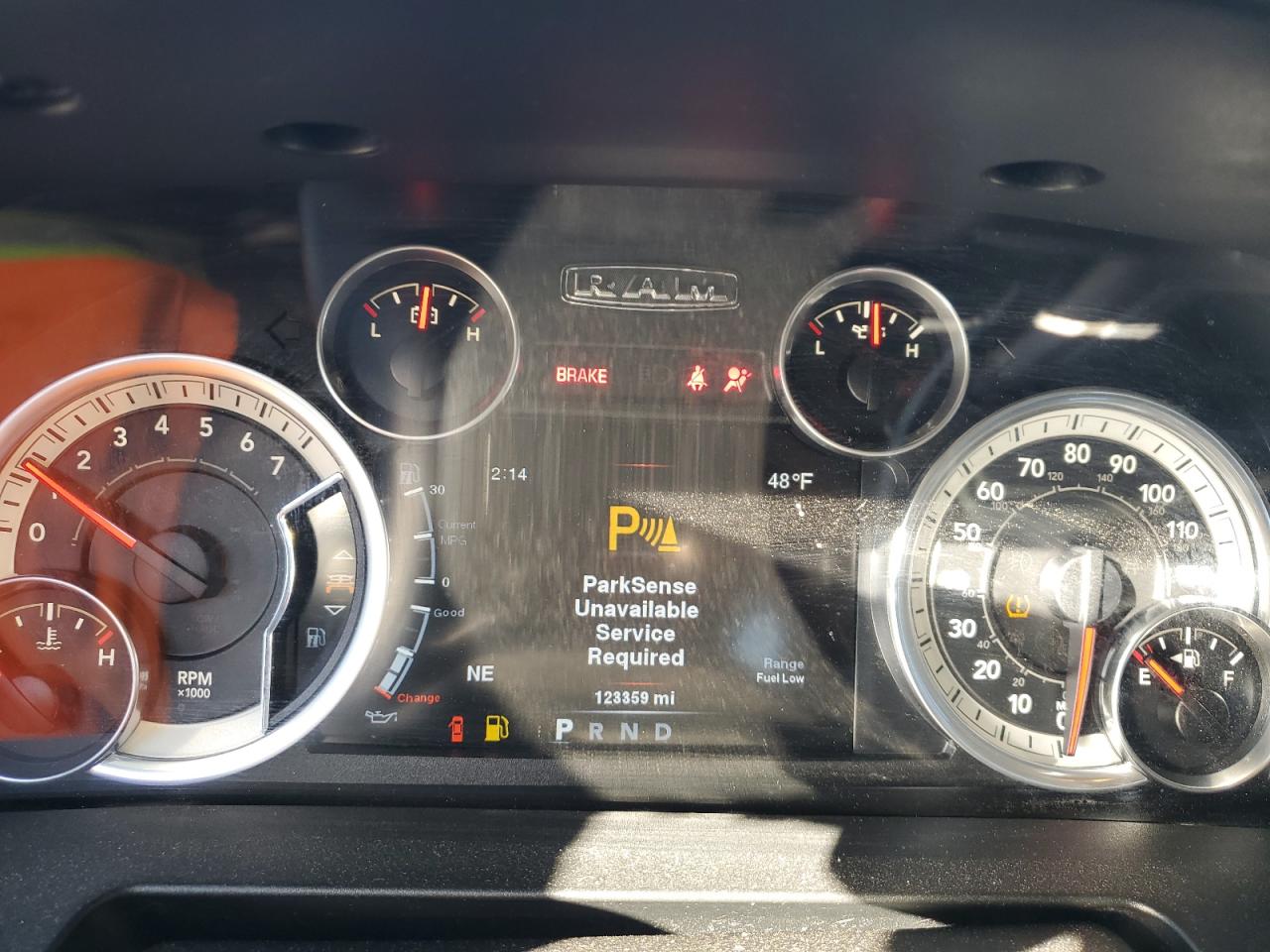 2014 RAM 1500 - Image 9