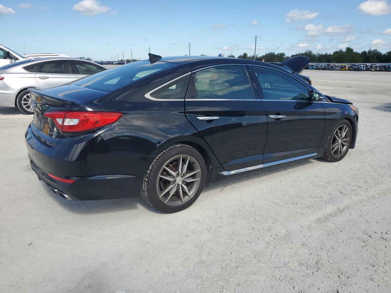 2015 Hyundai Sonata - Image 3