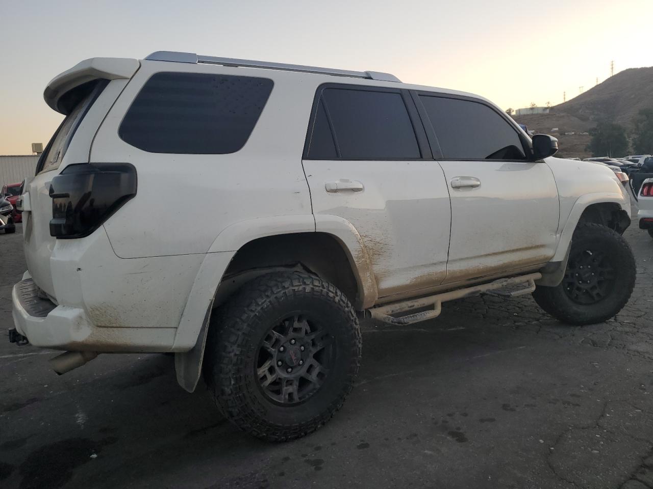 2017 Toyota 4Runner - Image 3