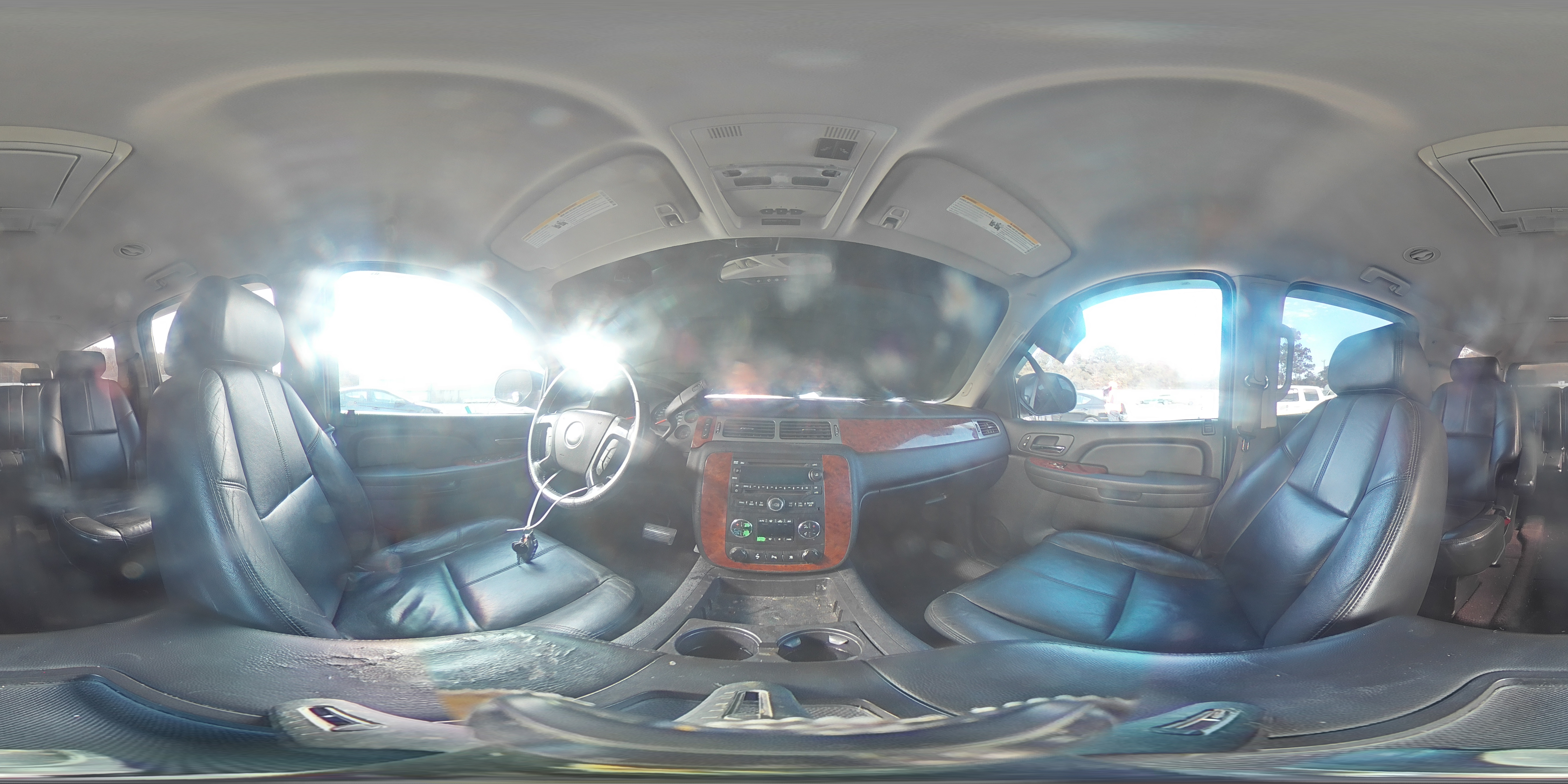 2008 Chevrolet Suburban - Image 13