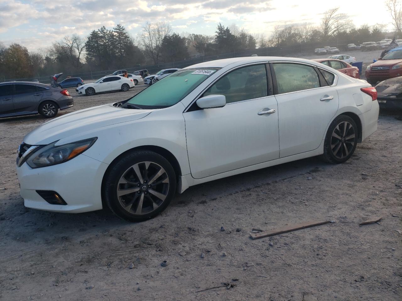 2016 Nissan Altima - Image 1