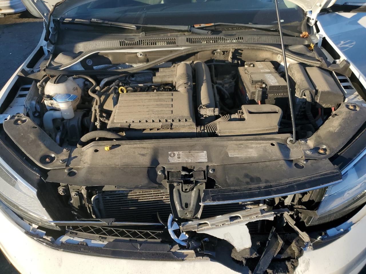 2016 Volkswagen Jetta - Image 11