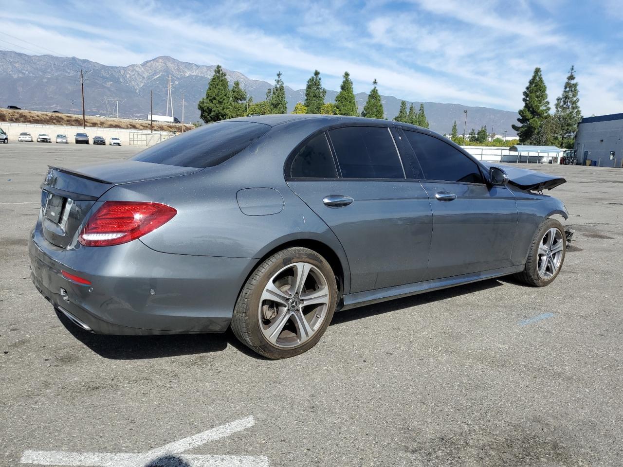 2020 Mercedes-Benz E-klasse - Image 3