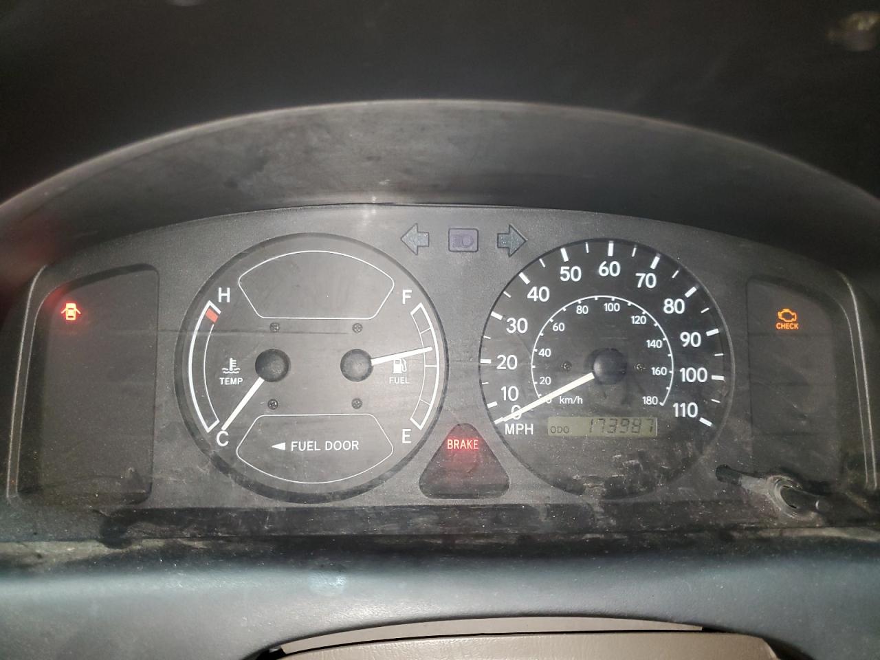 2000 Toyota Corolla - Image 9