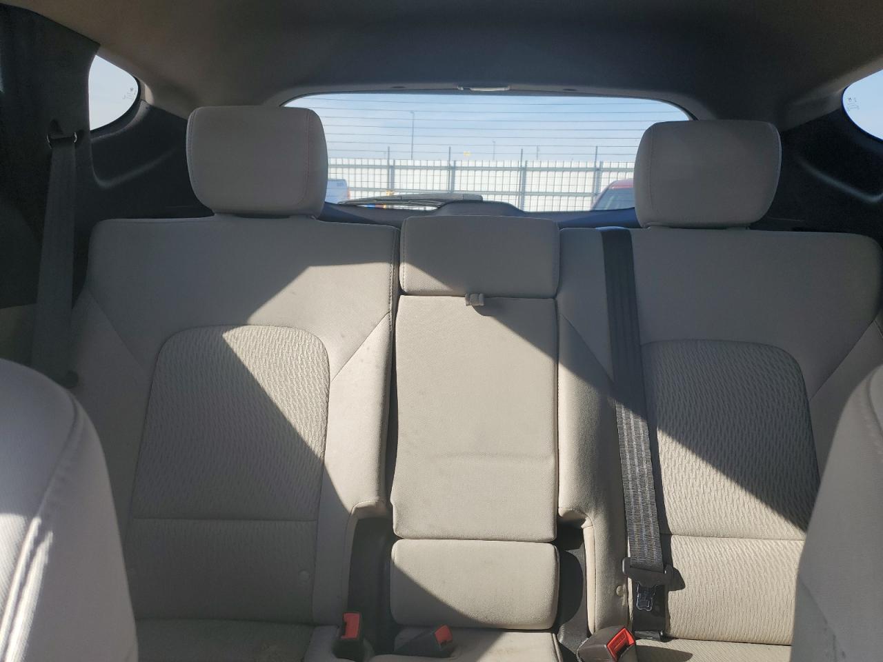 2017 Hyundai Santa Fe - Image 10