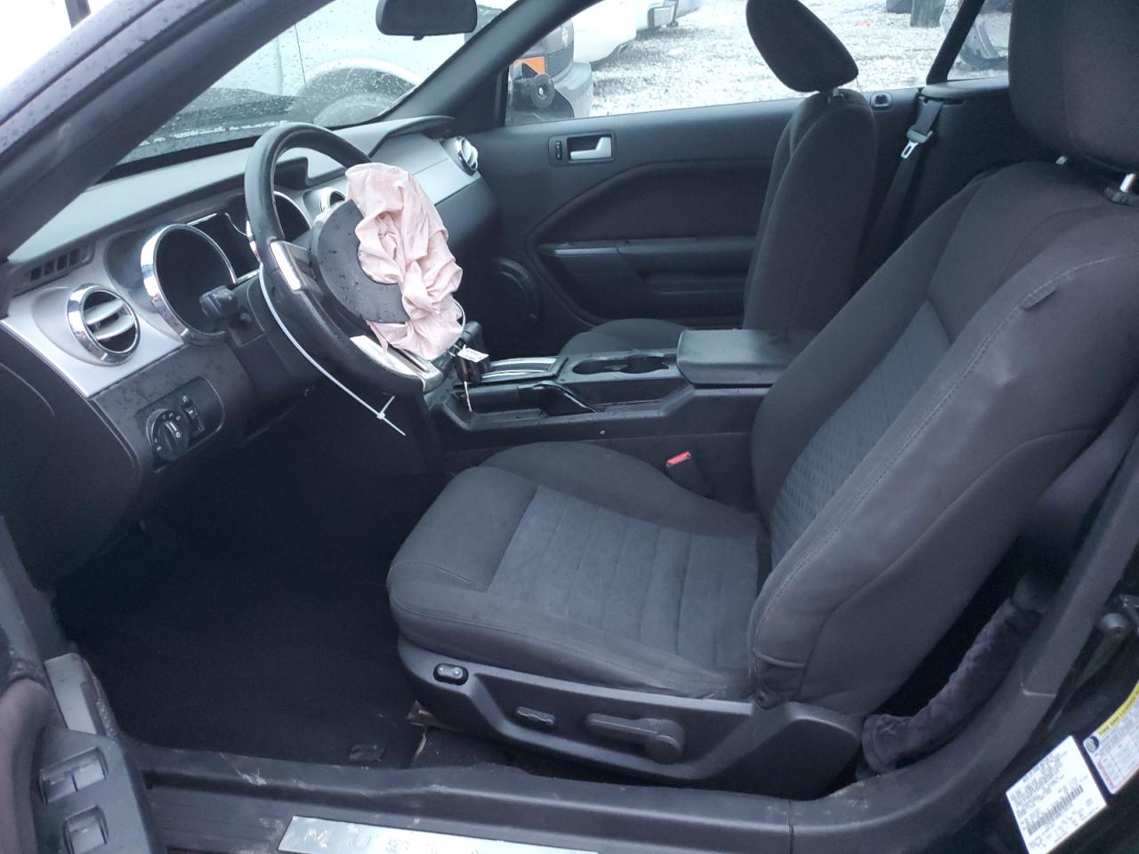 2008 Ford Mustang - Image 7