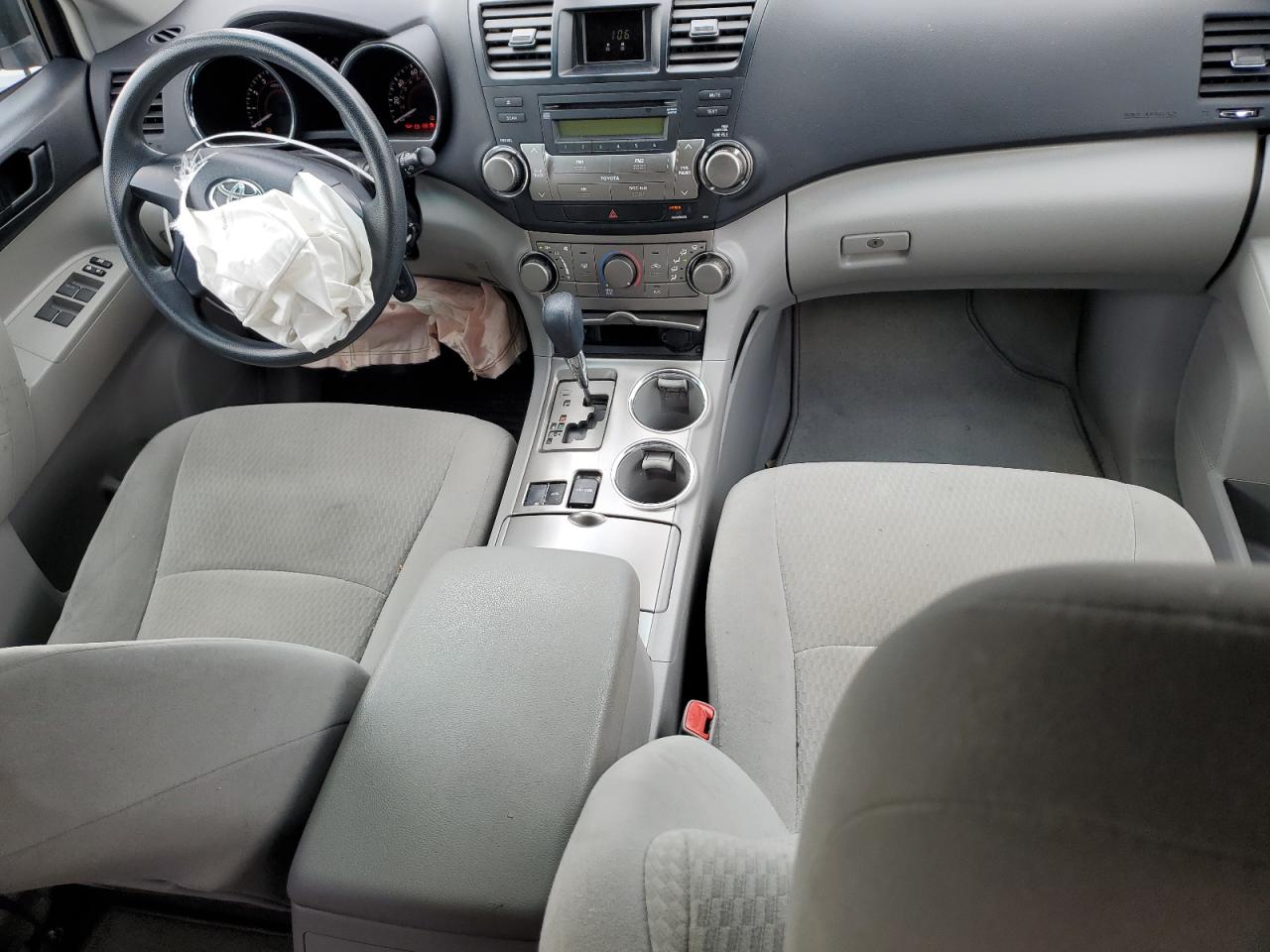 2010 Toyota Highlander - Image 8