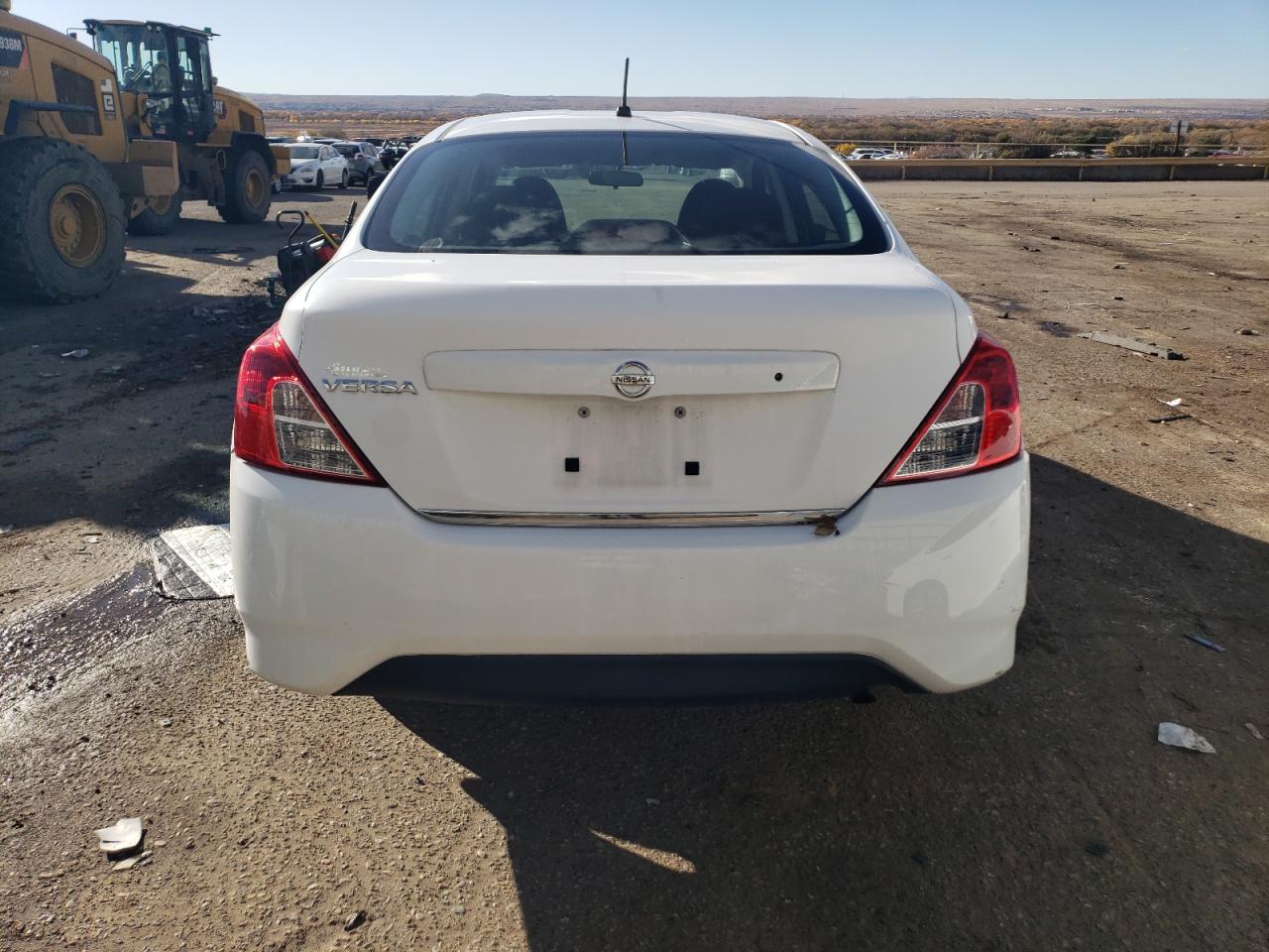 2018 Nissan Versa S VIN: 3N1CN7AP6JL852962 Lot: 80764884