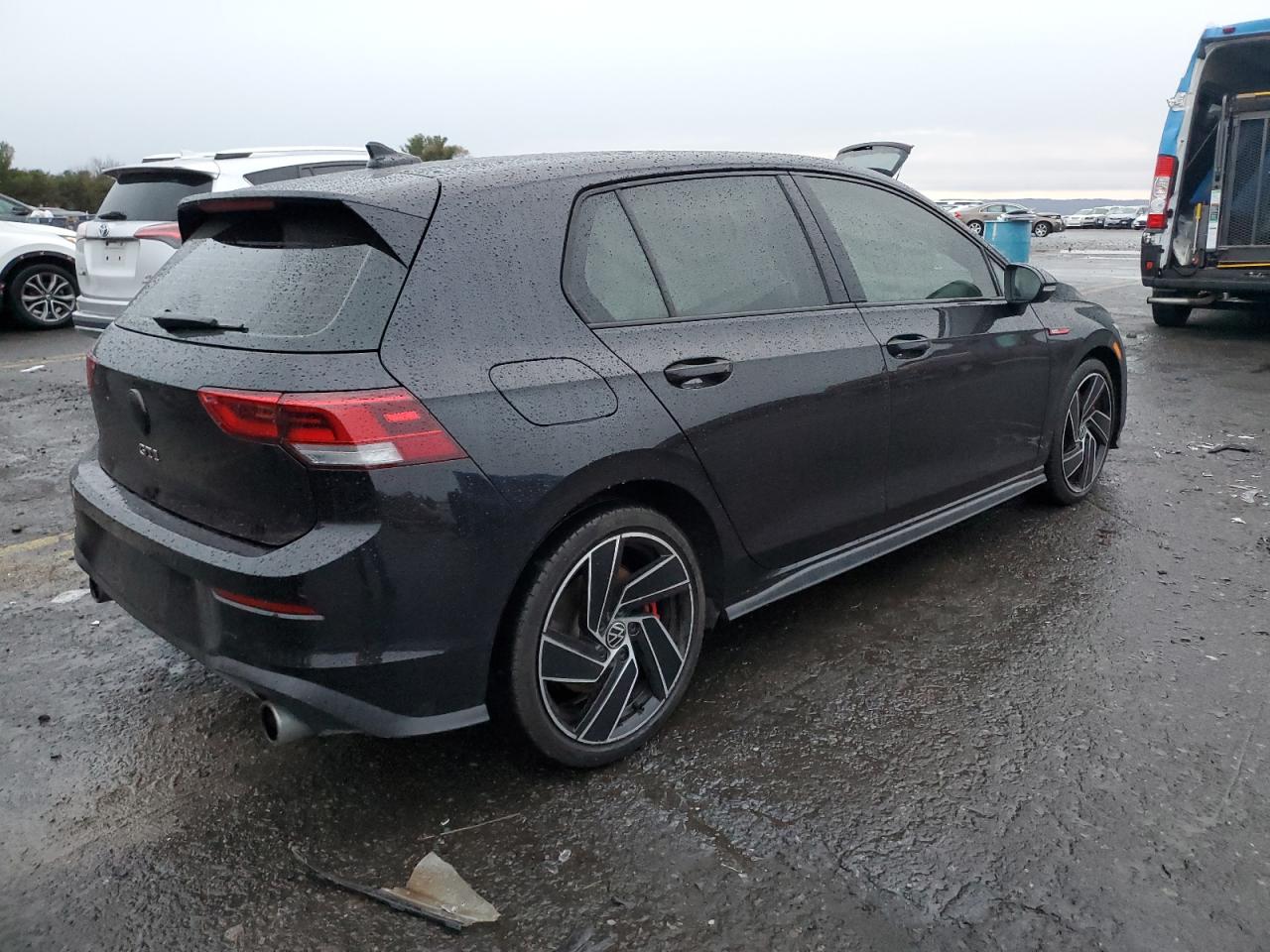 2022 Volkswagen GTI - Image 3