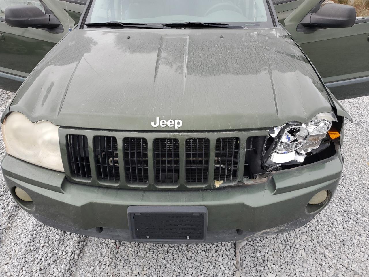 2007 Jeep Grand Cherokee - Image 12