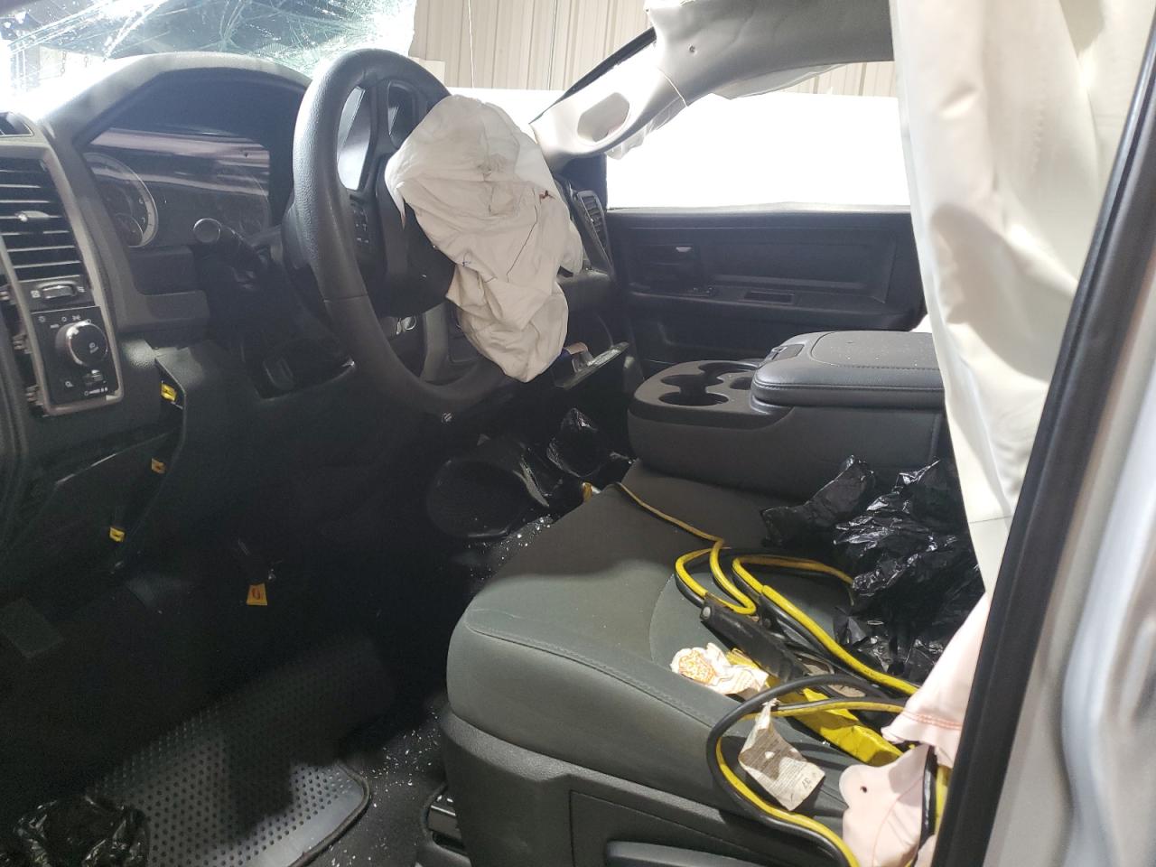 2018 RAM 1500 - Image 7