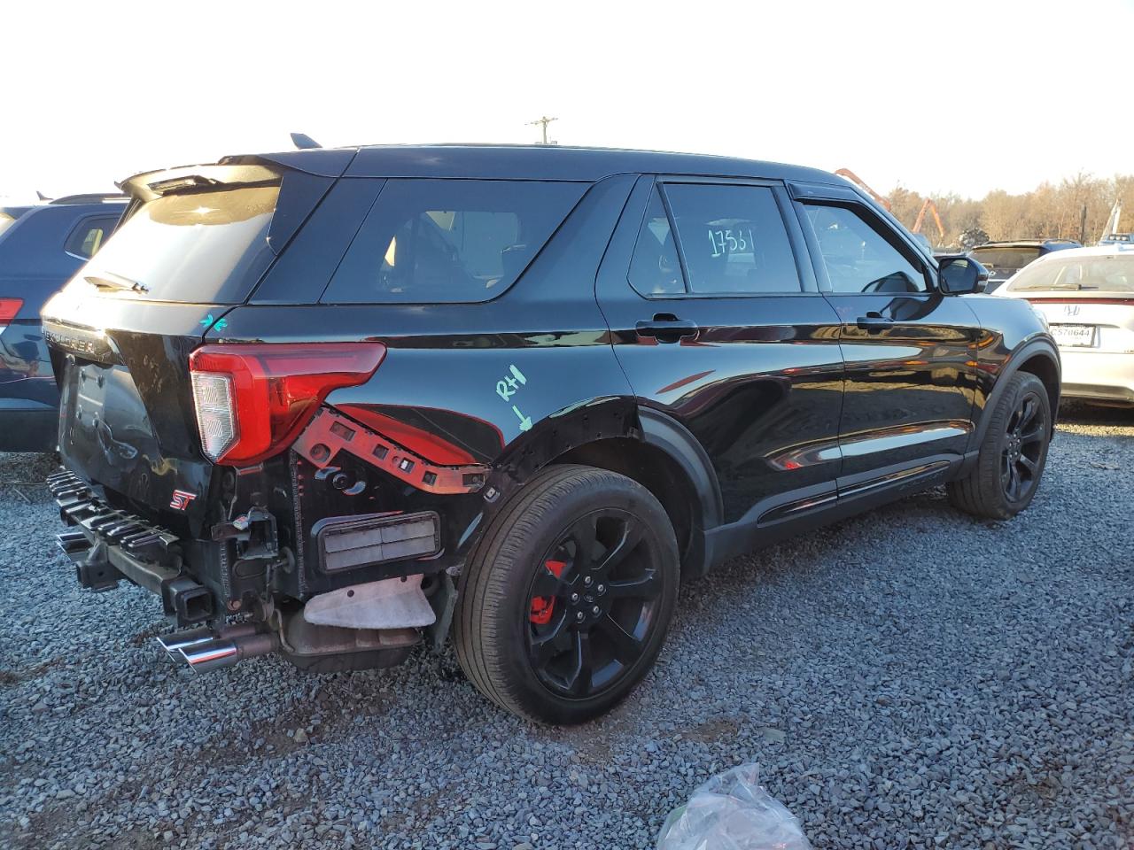 2022 Ford Explorer - Image 3