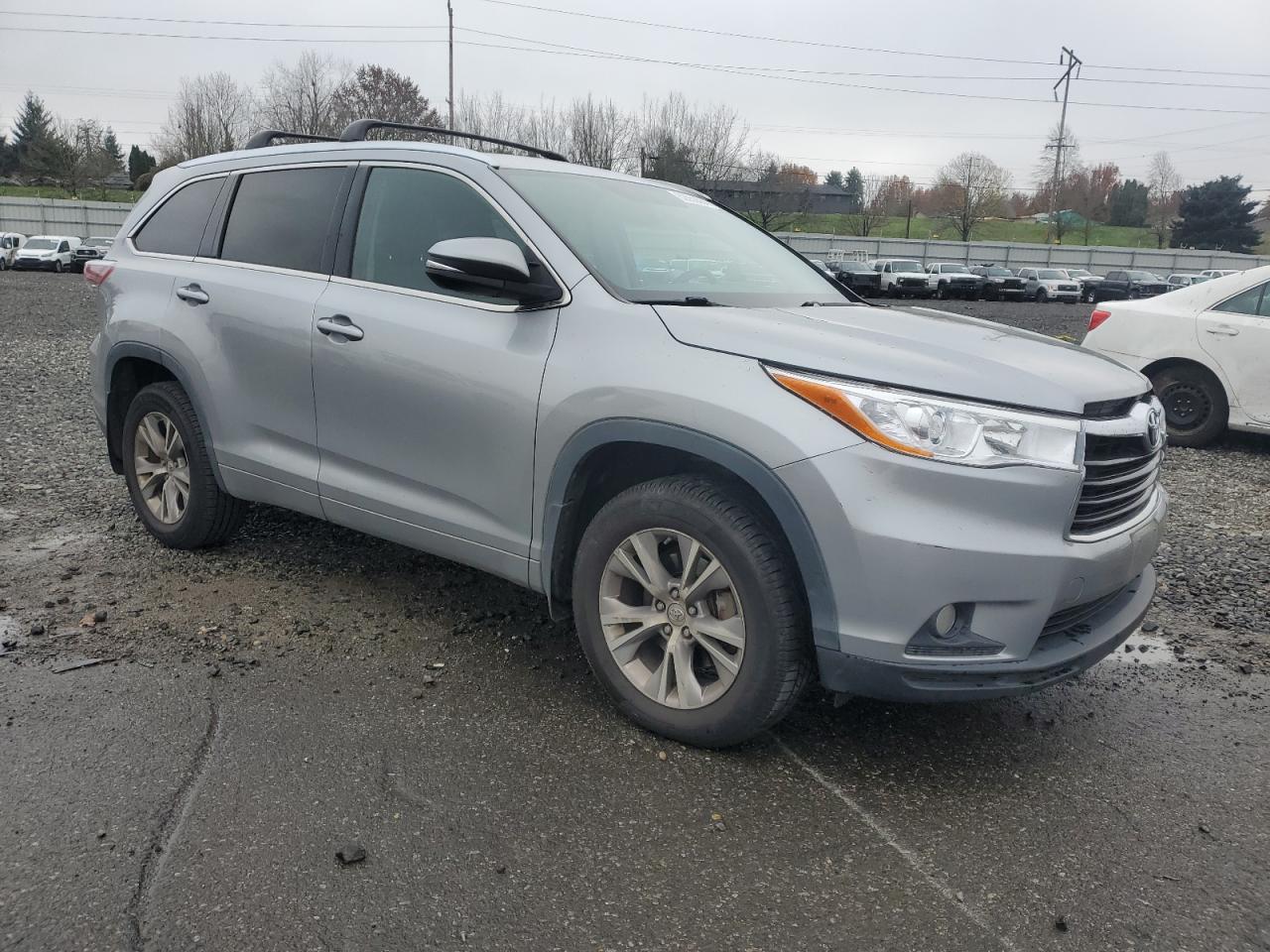 2015 Toyota Highlander - Image 4