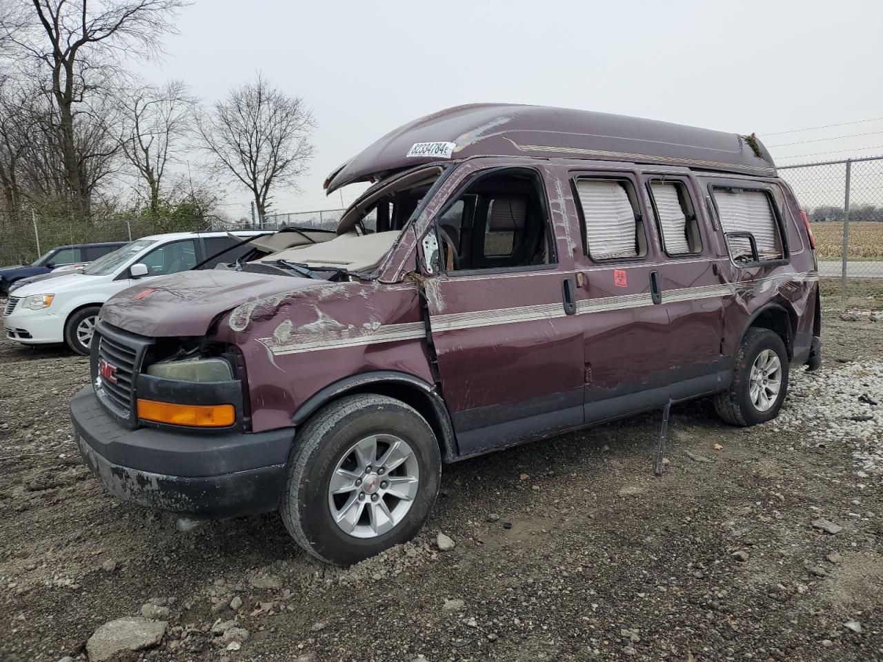 2003 GMC Savana - Image 1