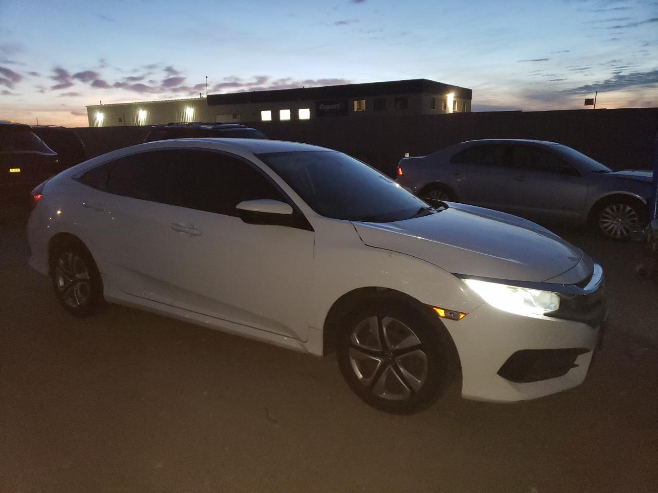 2016 Honda Civic - Image 4