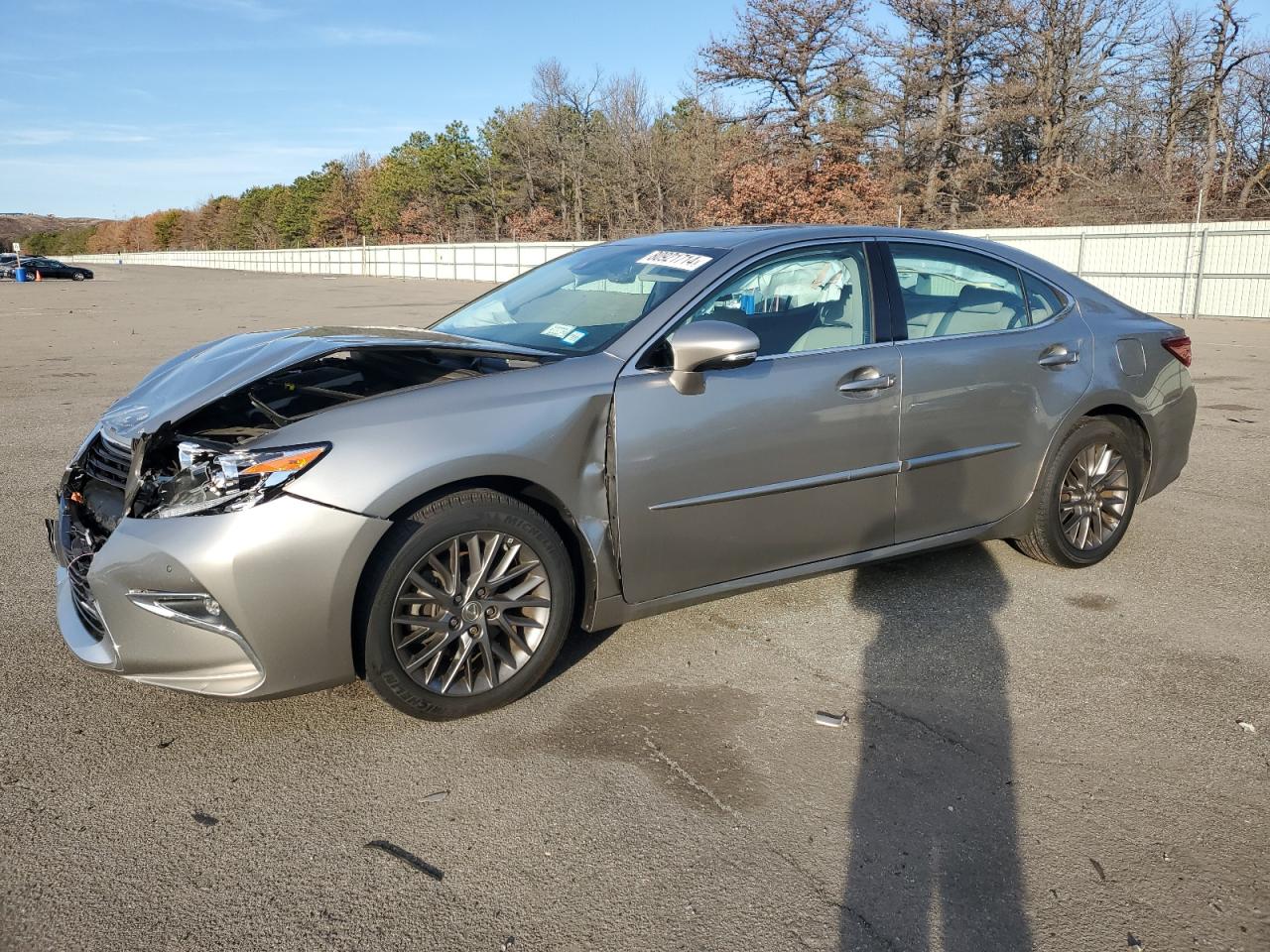 2018 Lexus ES - Image 1