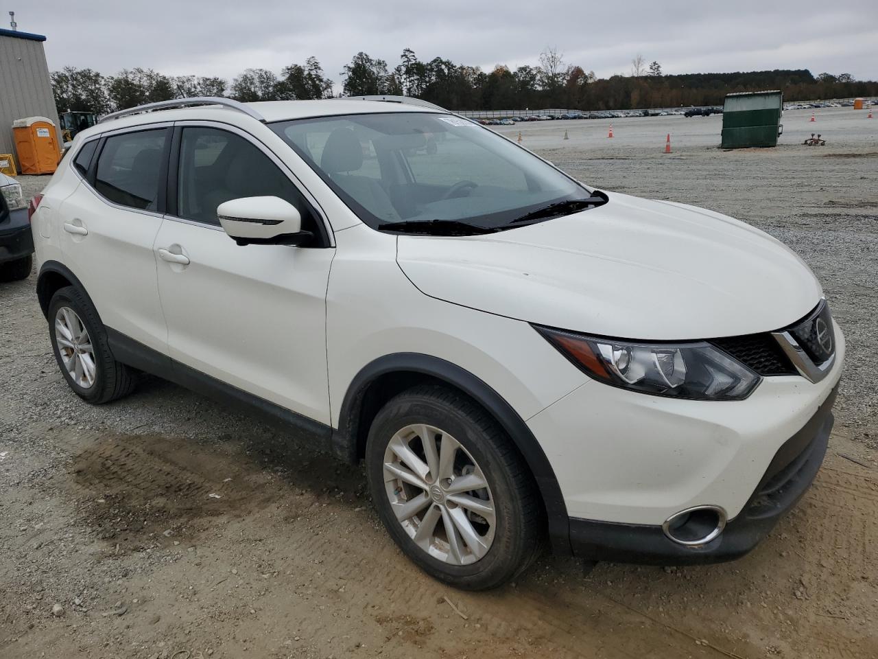 2018 Nissan Rogue - Image 4