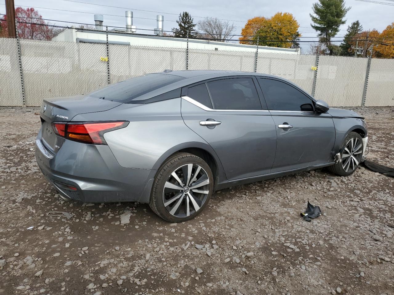 2021 Nissan Altima - Image 3