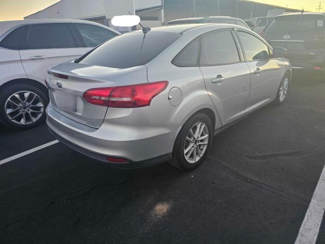 Sedans FORD FOCUS 2016 Srebrny