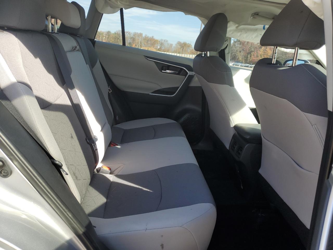 2021 Toyota RAV 4 - Image 11