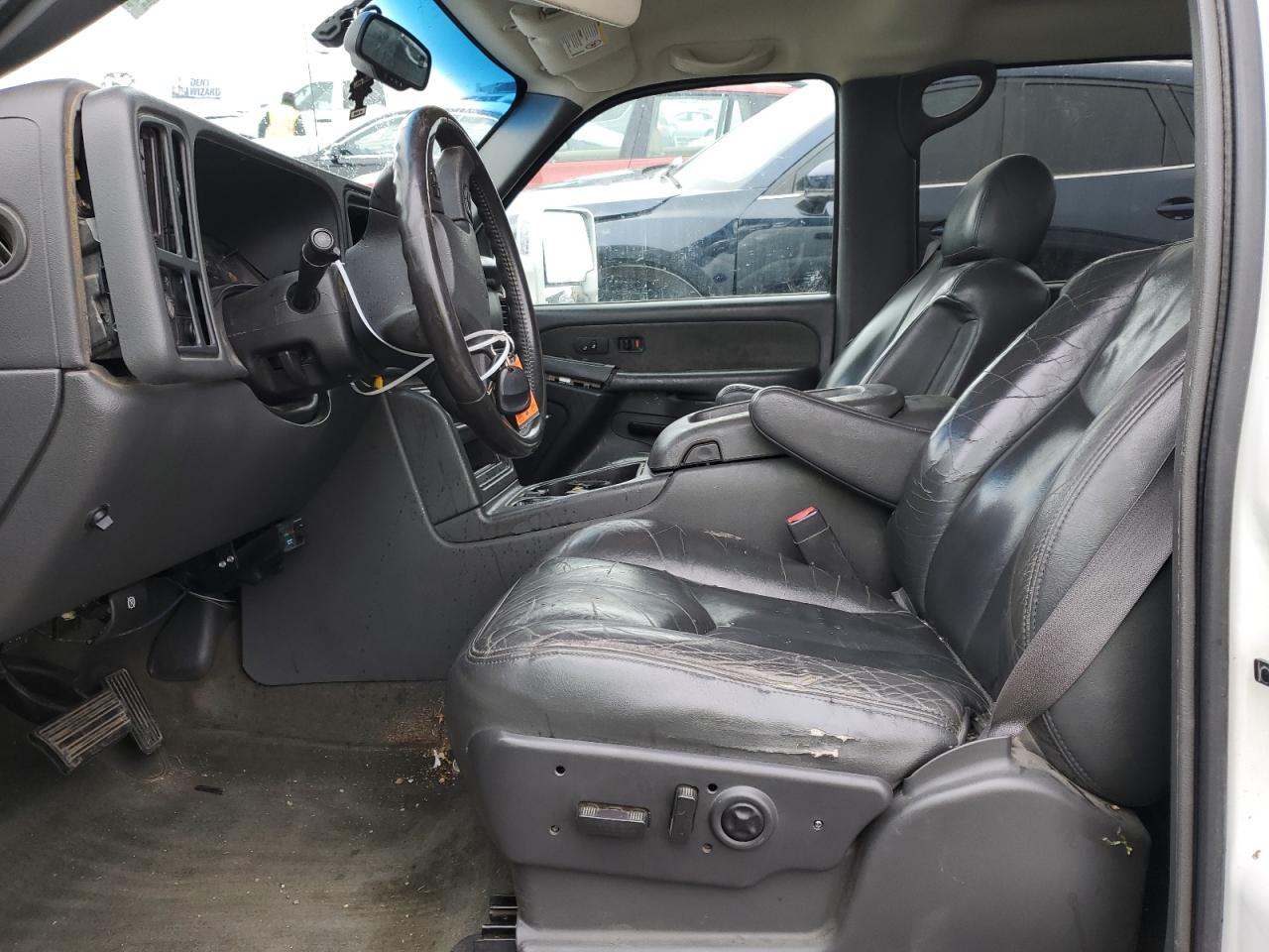 2003 Chevrolet Silverado - Image 7