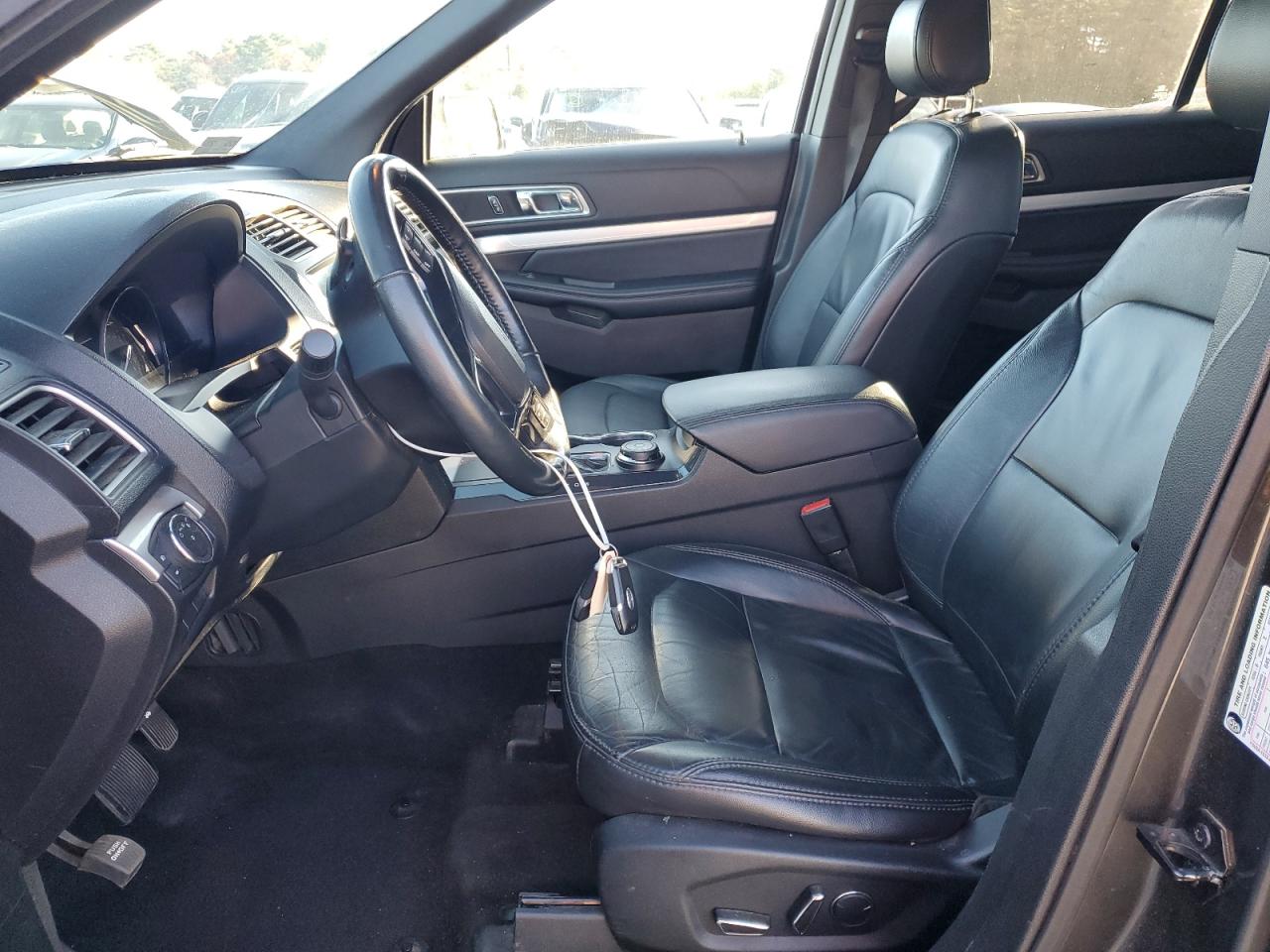 2017 Ford Explorer - Image 7