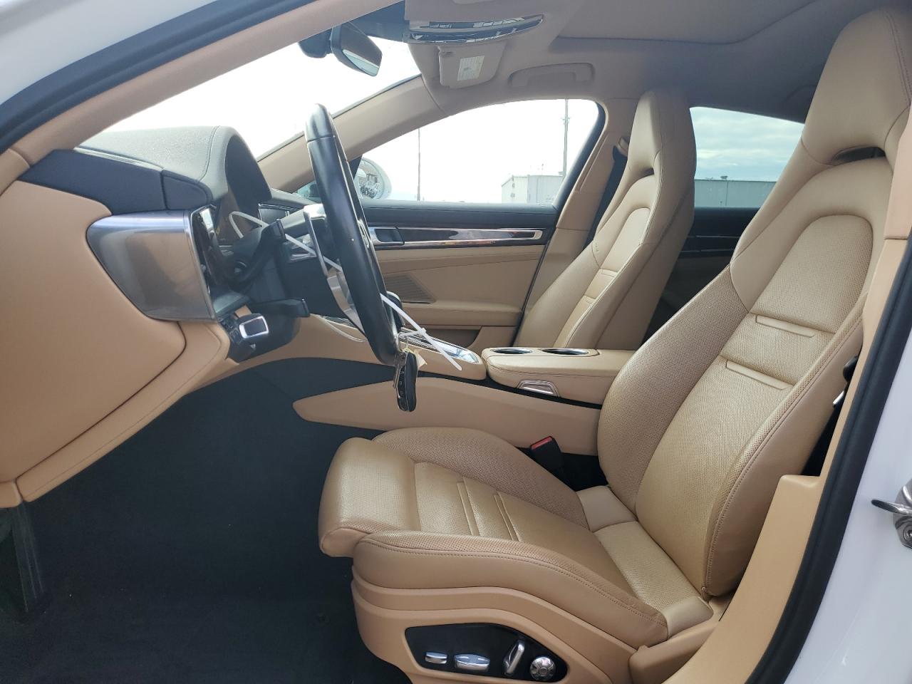 2020 Porsche Panamera - Image 7