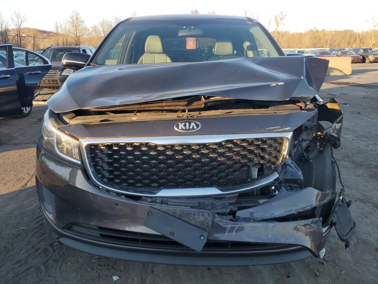 2017 Kia Sedona - Image 5
