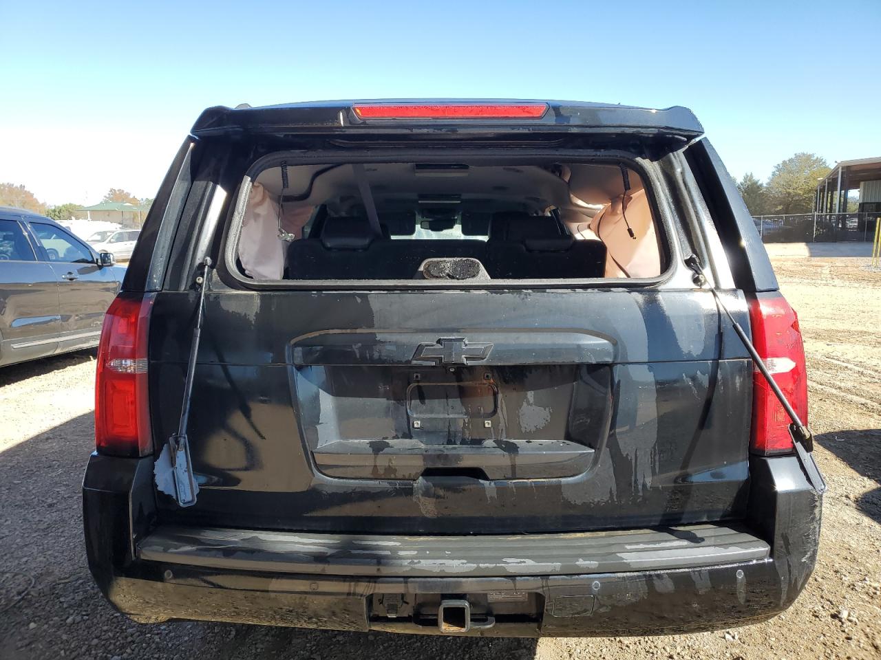 2016 Chevrolet Suburban - Image 6
