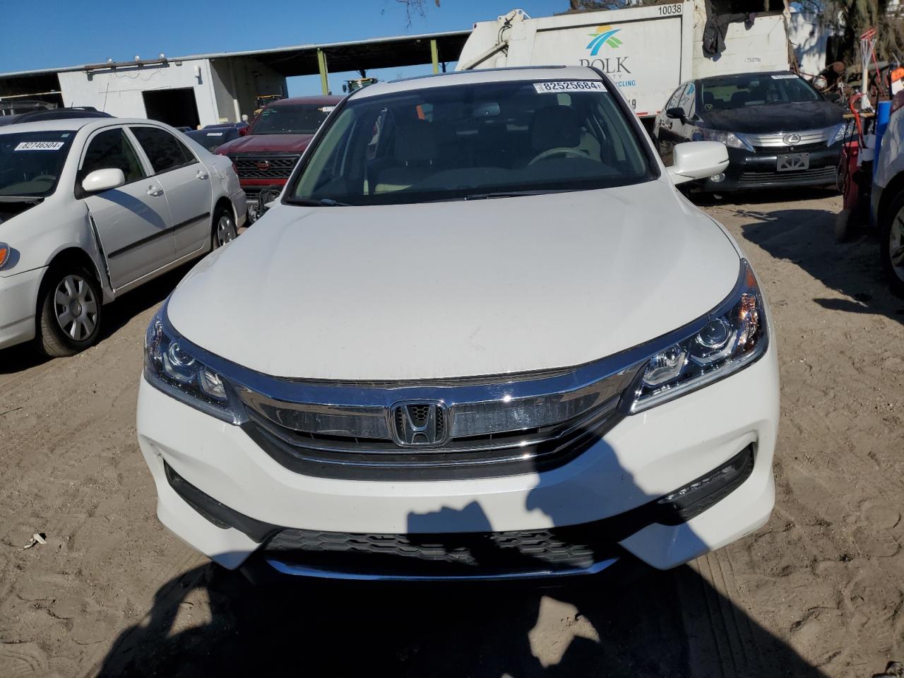 2016 Honda Accord - Image 5
