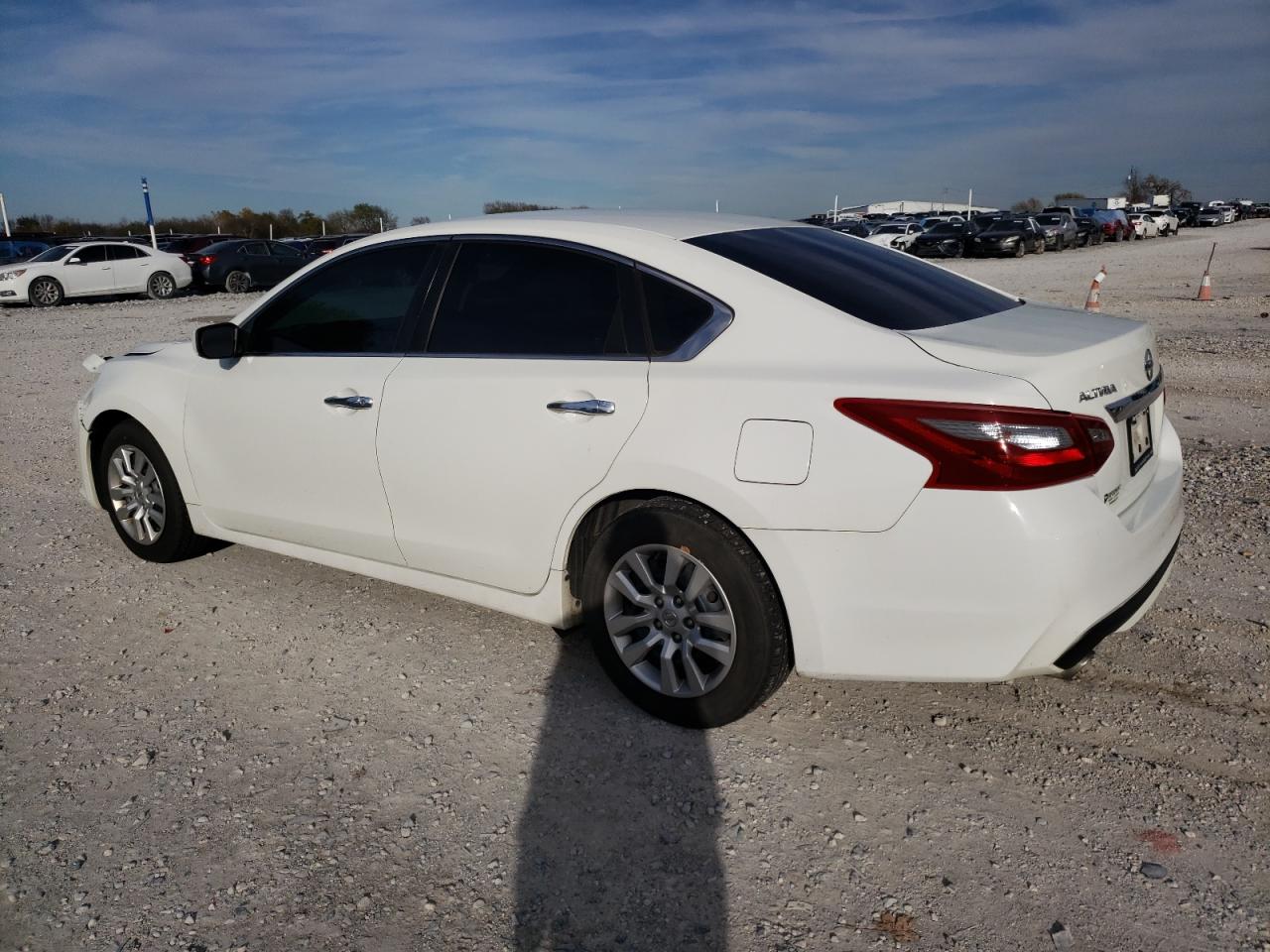 2018 Nissan Altima - Image 2